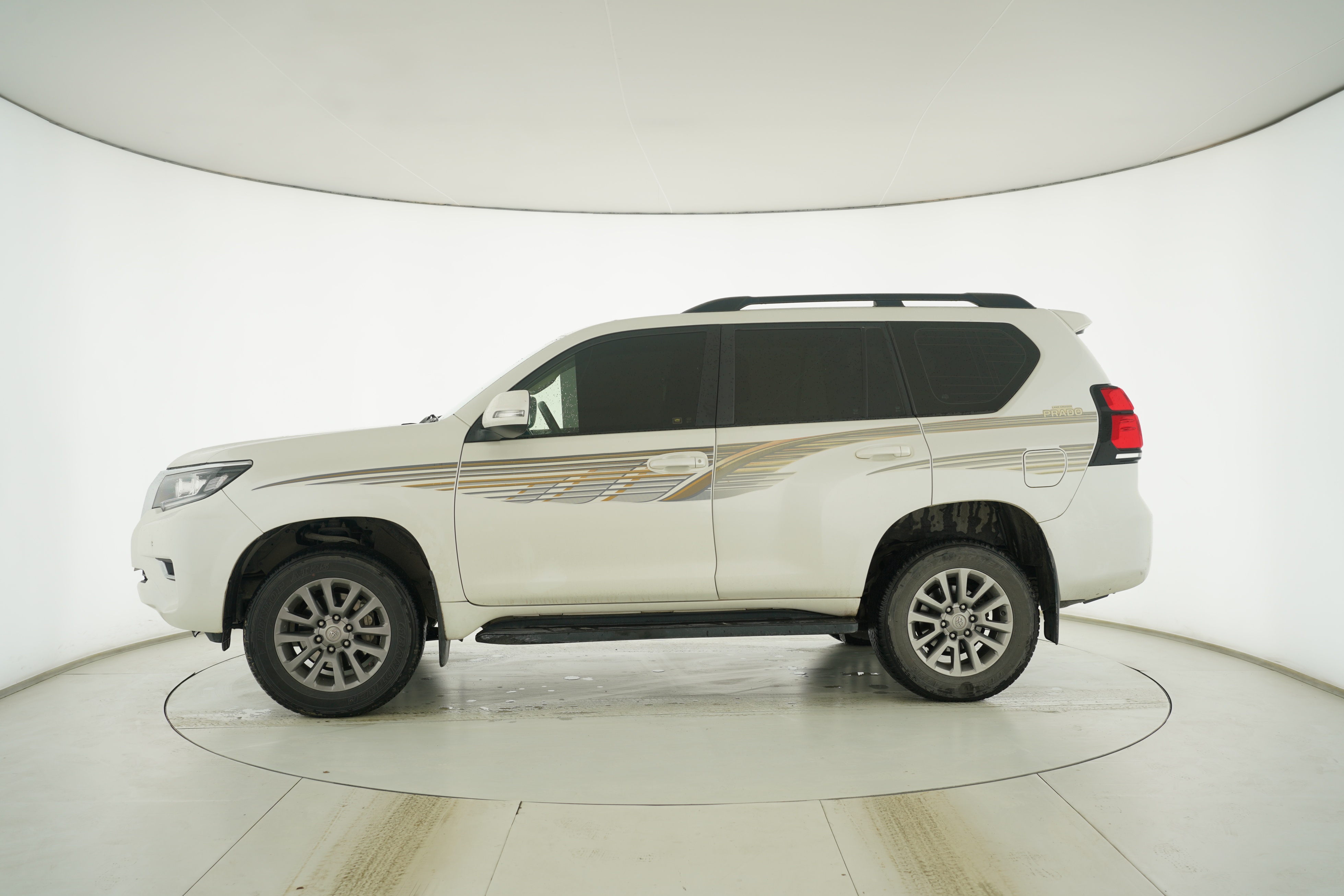 Toyota Prado 2018 — фото 7