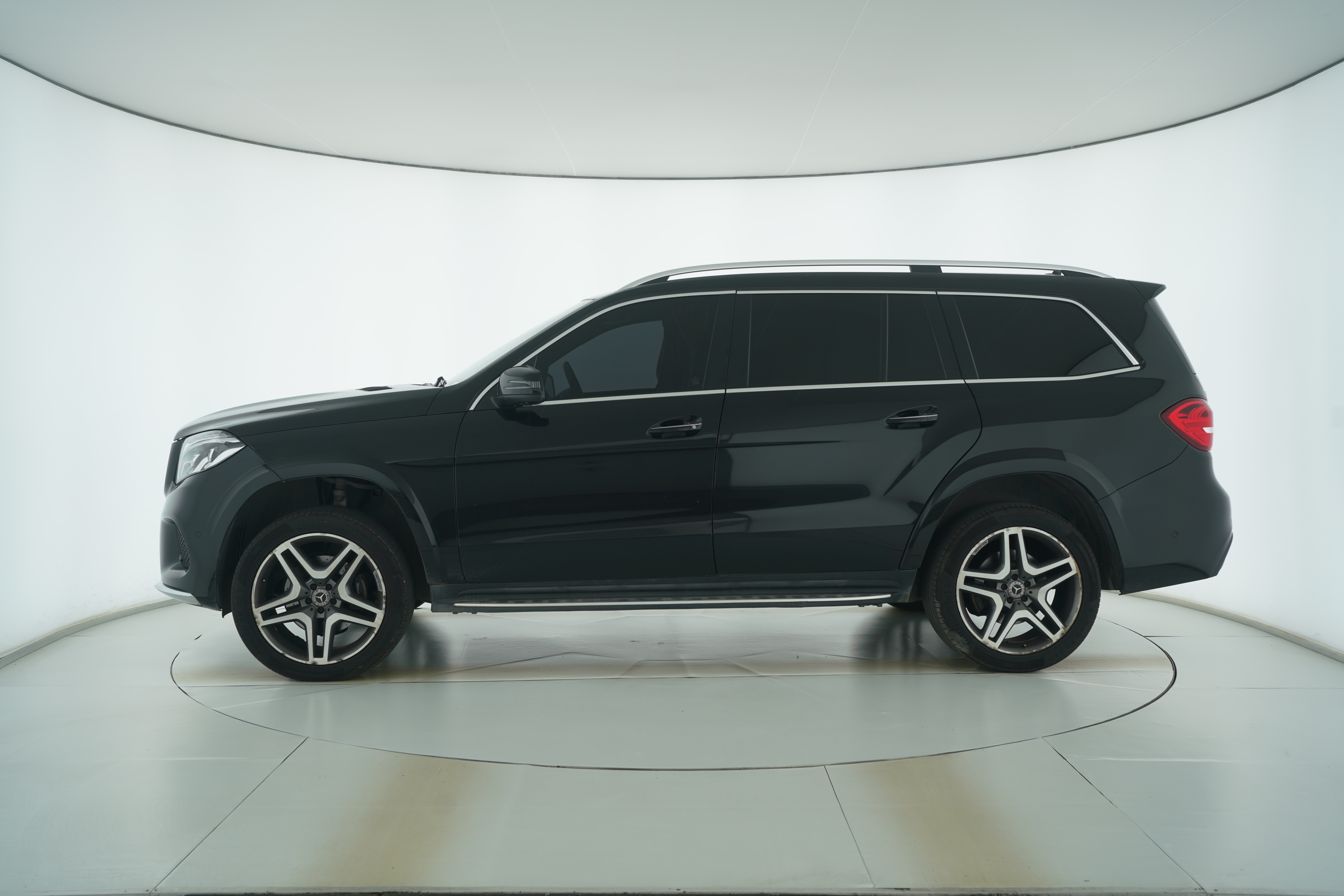 Mercedes Benz GLS 2016 — фото 7