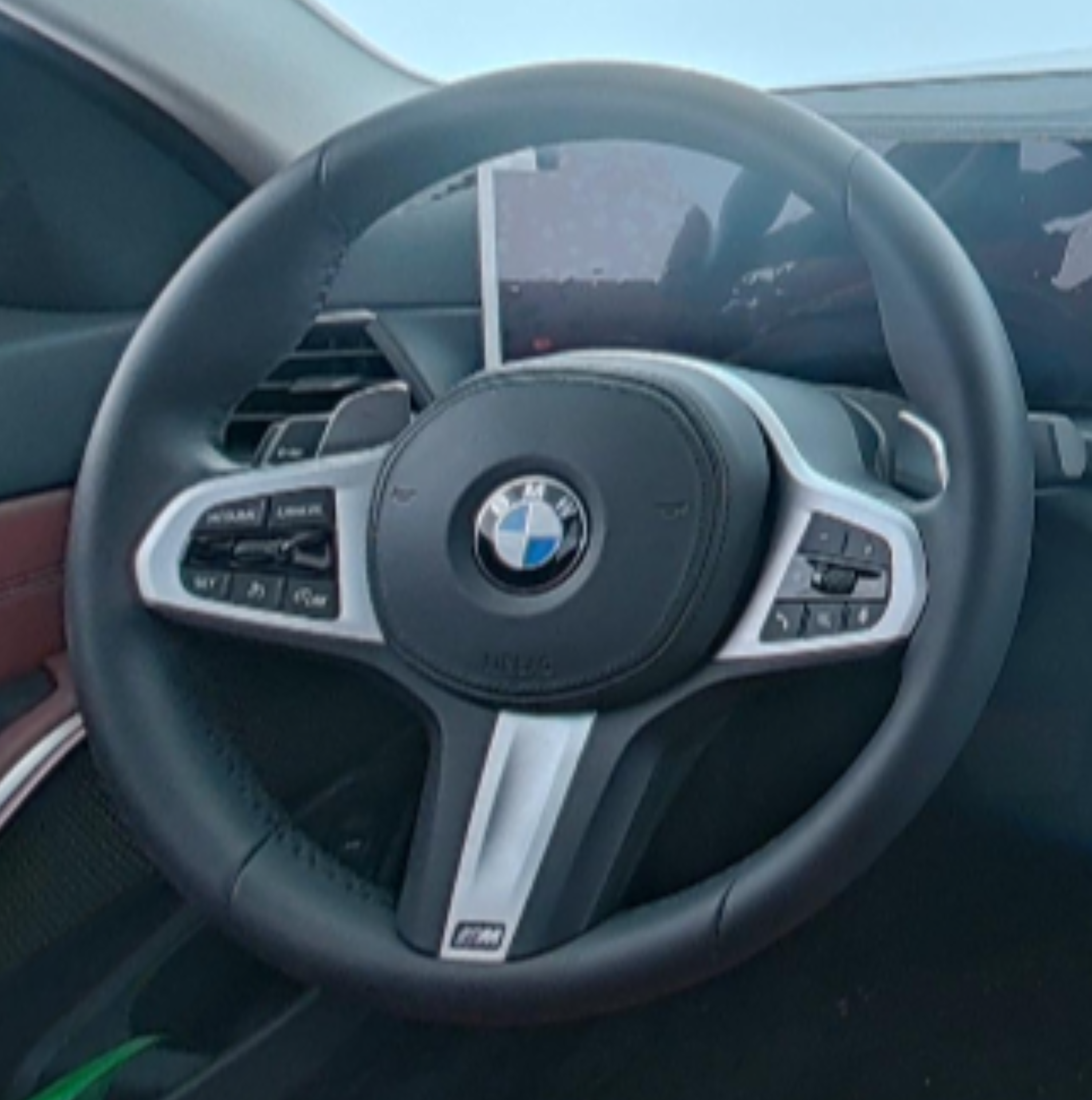 BMW 3 Series 2023 — фото 10