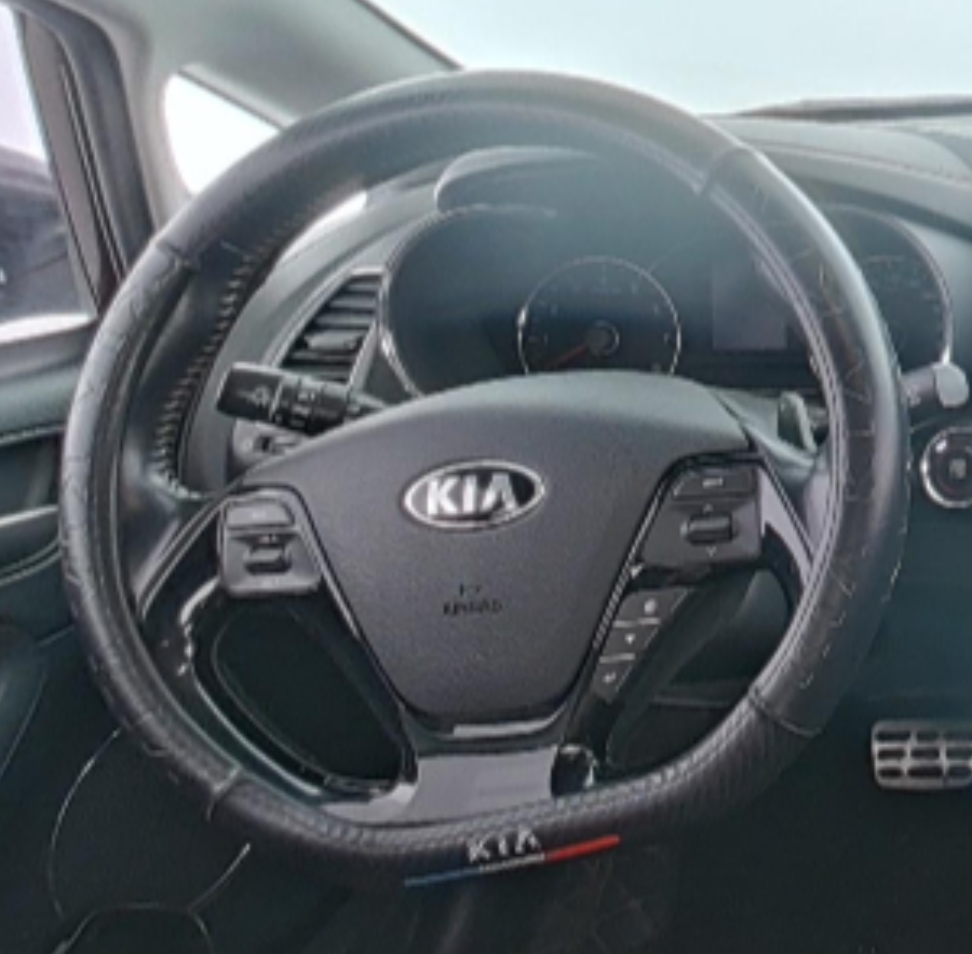 KIA K3 2016 — фото 10