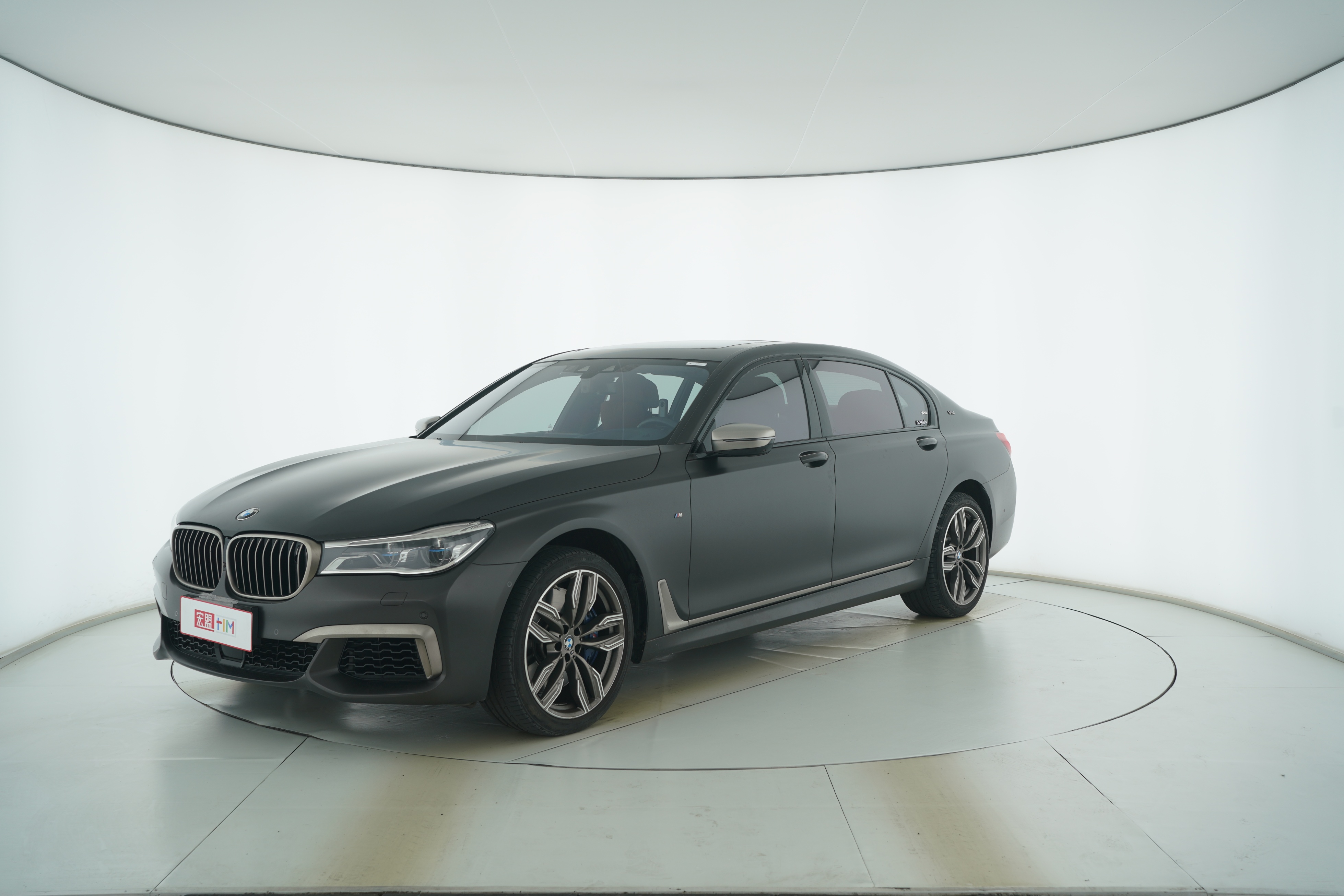 BMW 7 Series 2018 — фото 1