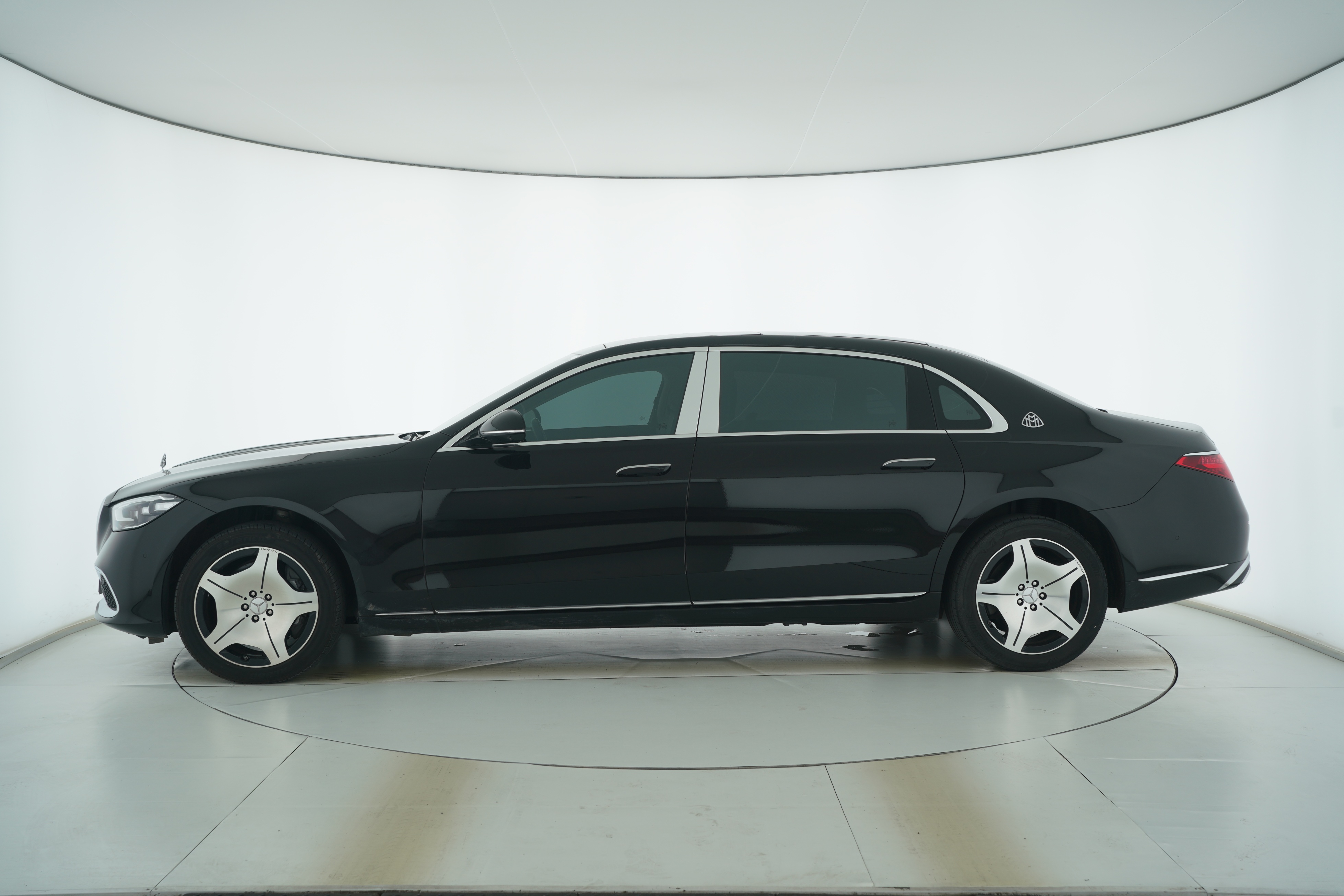 Mercedes Benz Maybach S-Class 2023 — фото 7