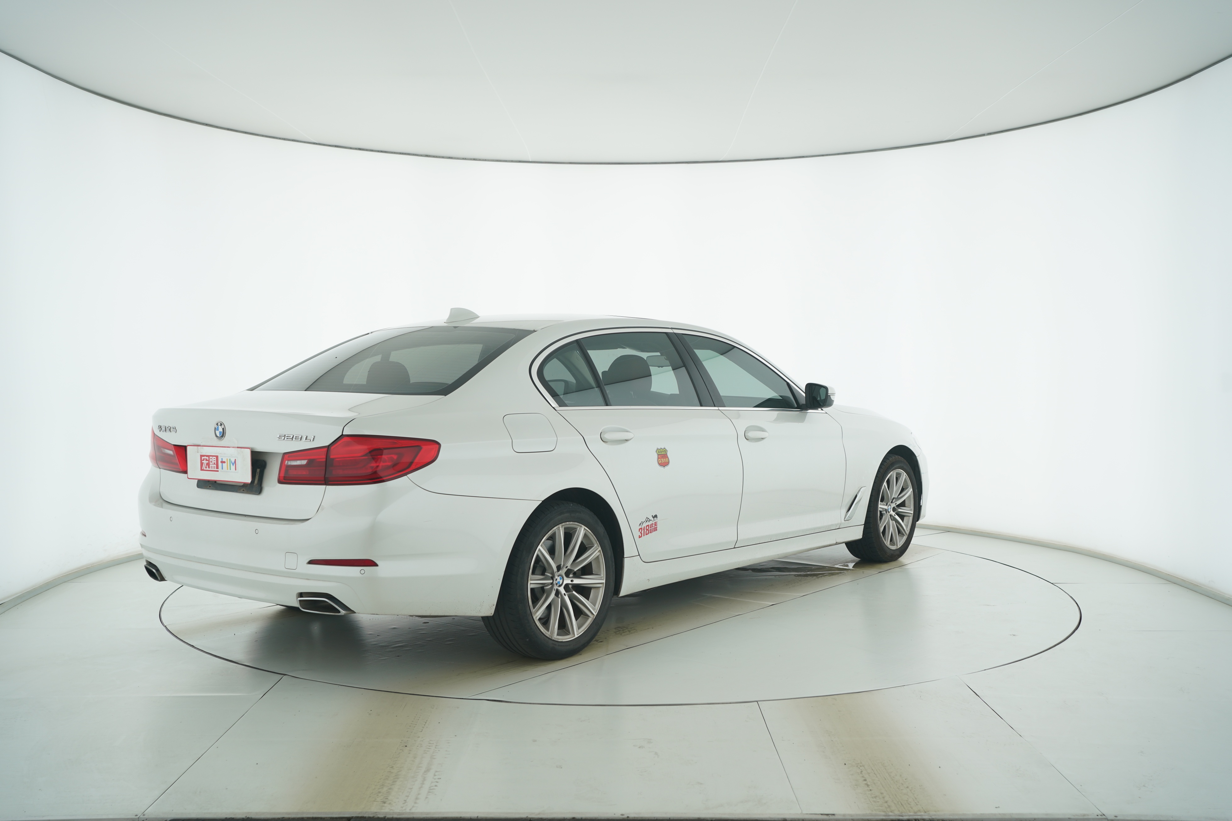 BMW 5 Series 2018 — фото 4