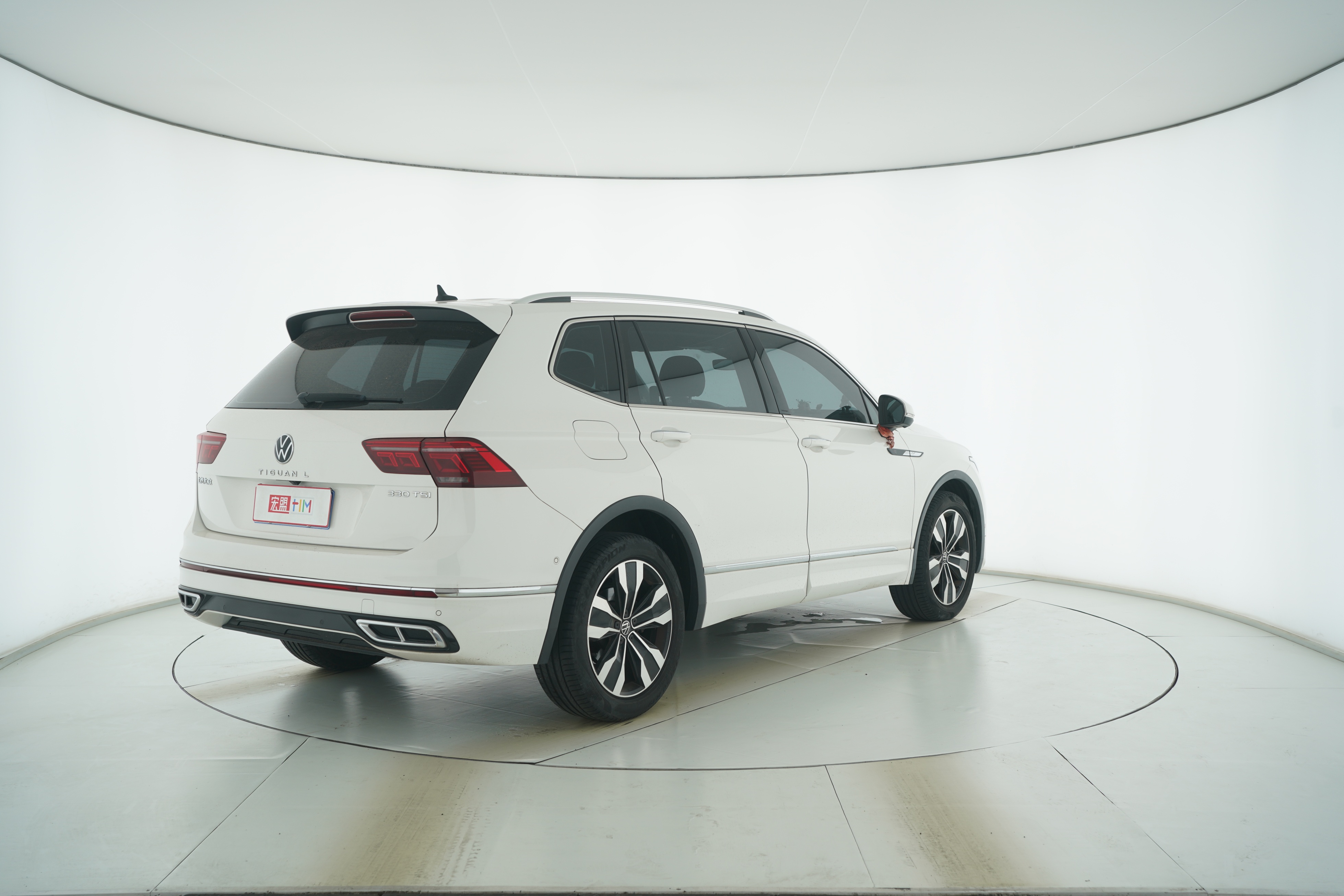 Volkswagen Tiguan L 2022 — фото 4