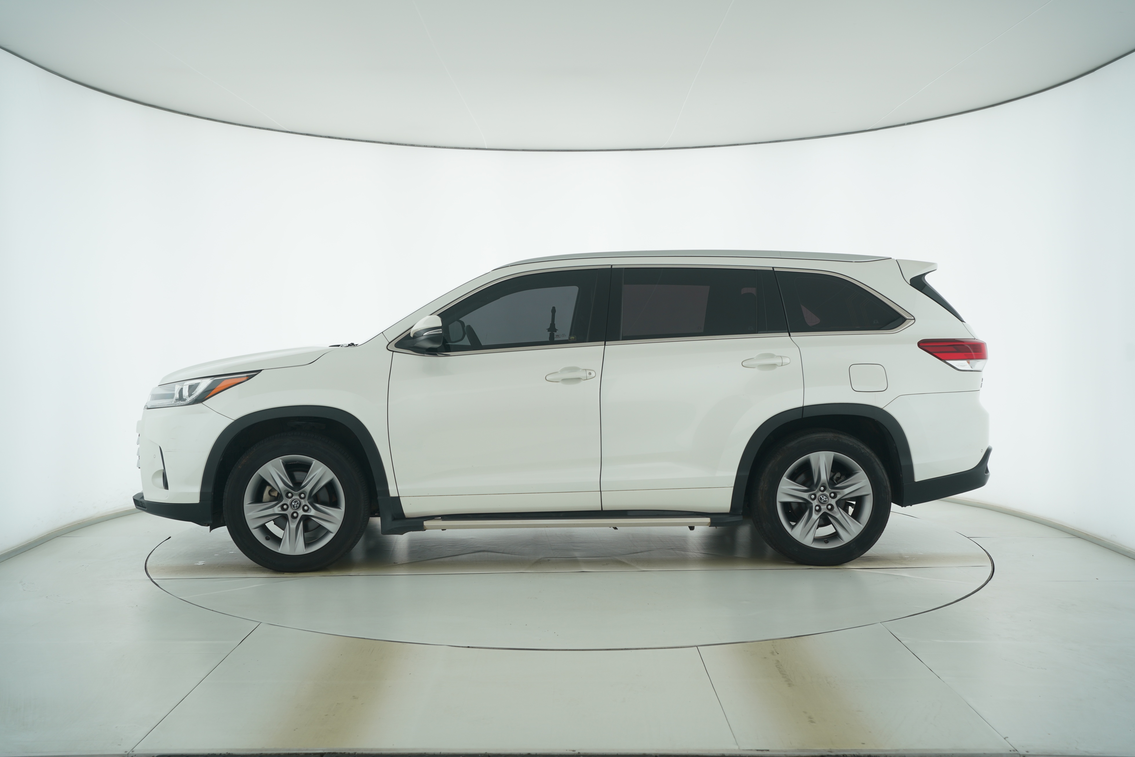 Toyota Highlander 2018 — фото 7