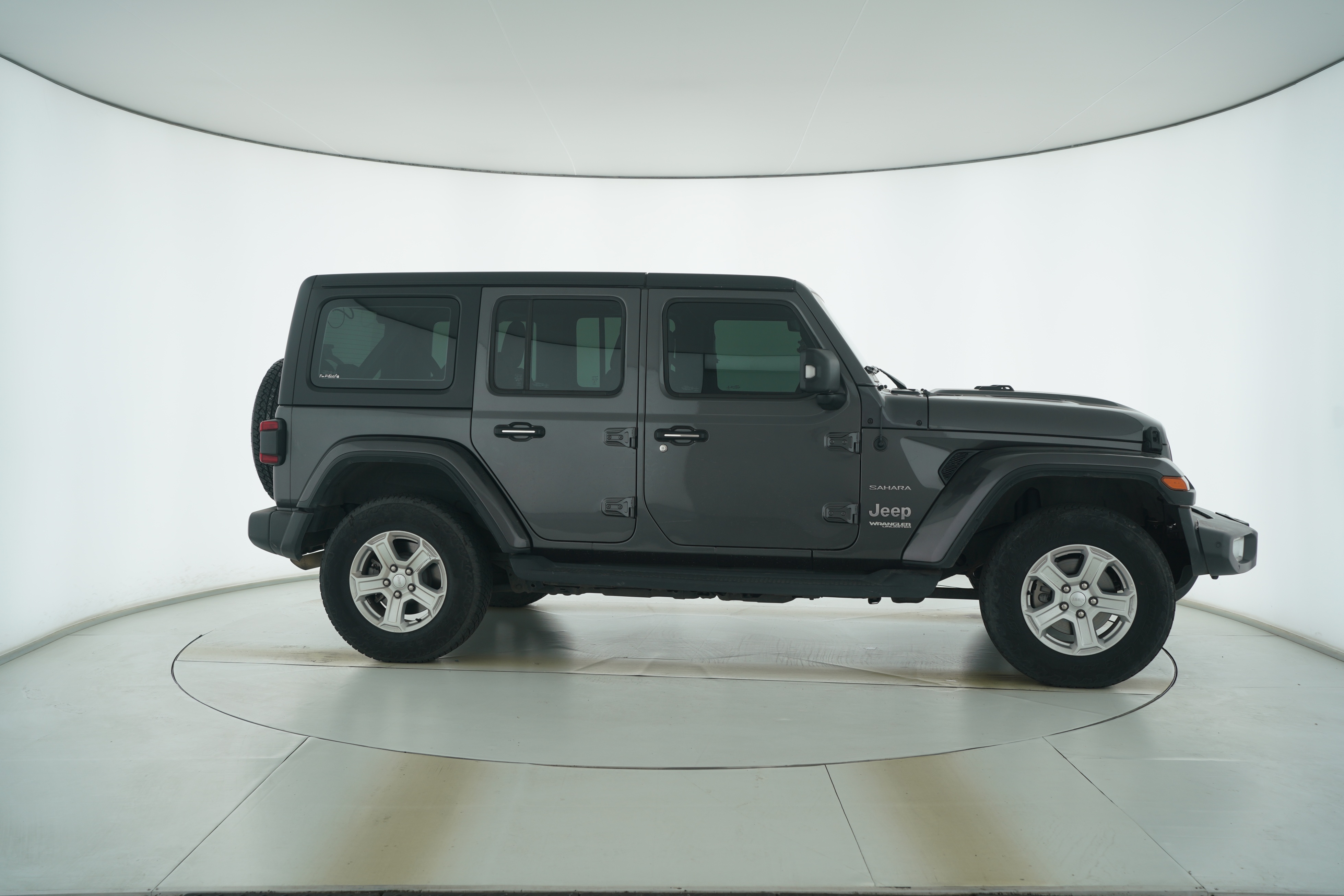 Jeep Wrangler 2018 — фото 8