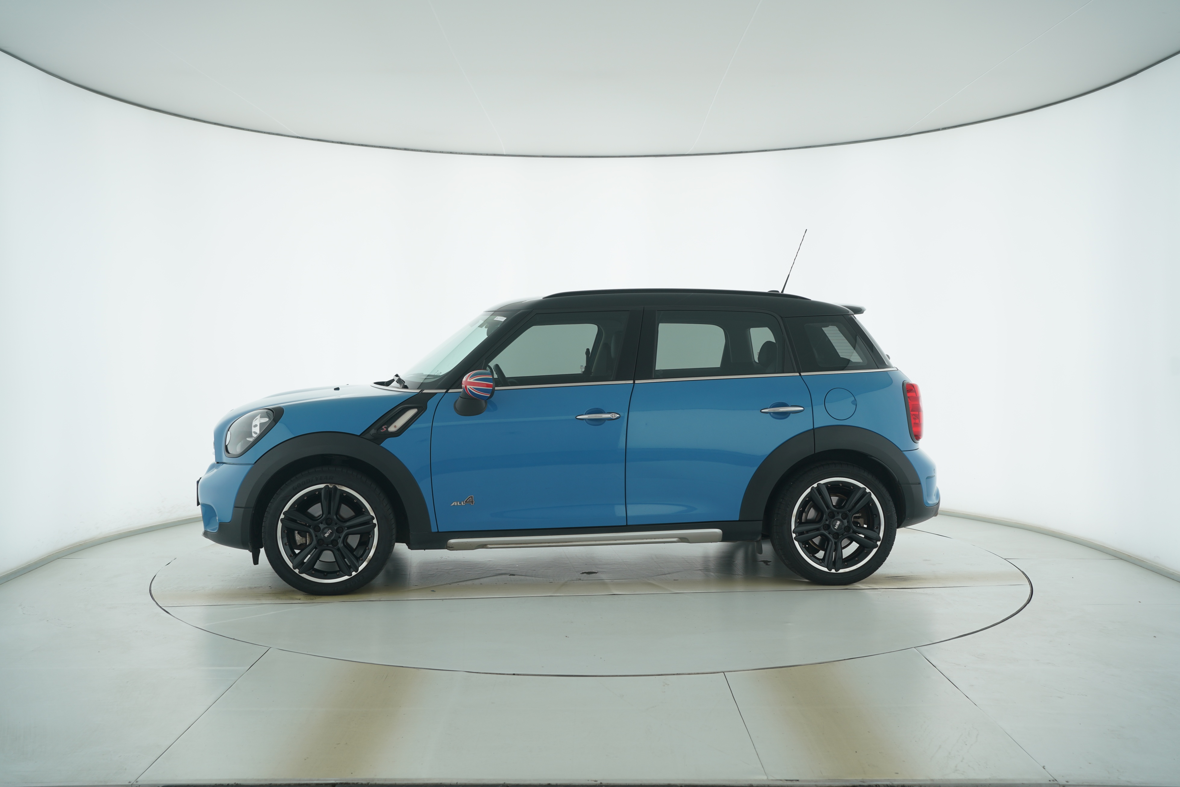MINI COUNTRYMAN 2015 — фото 7