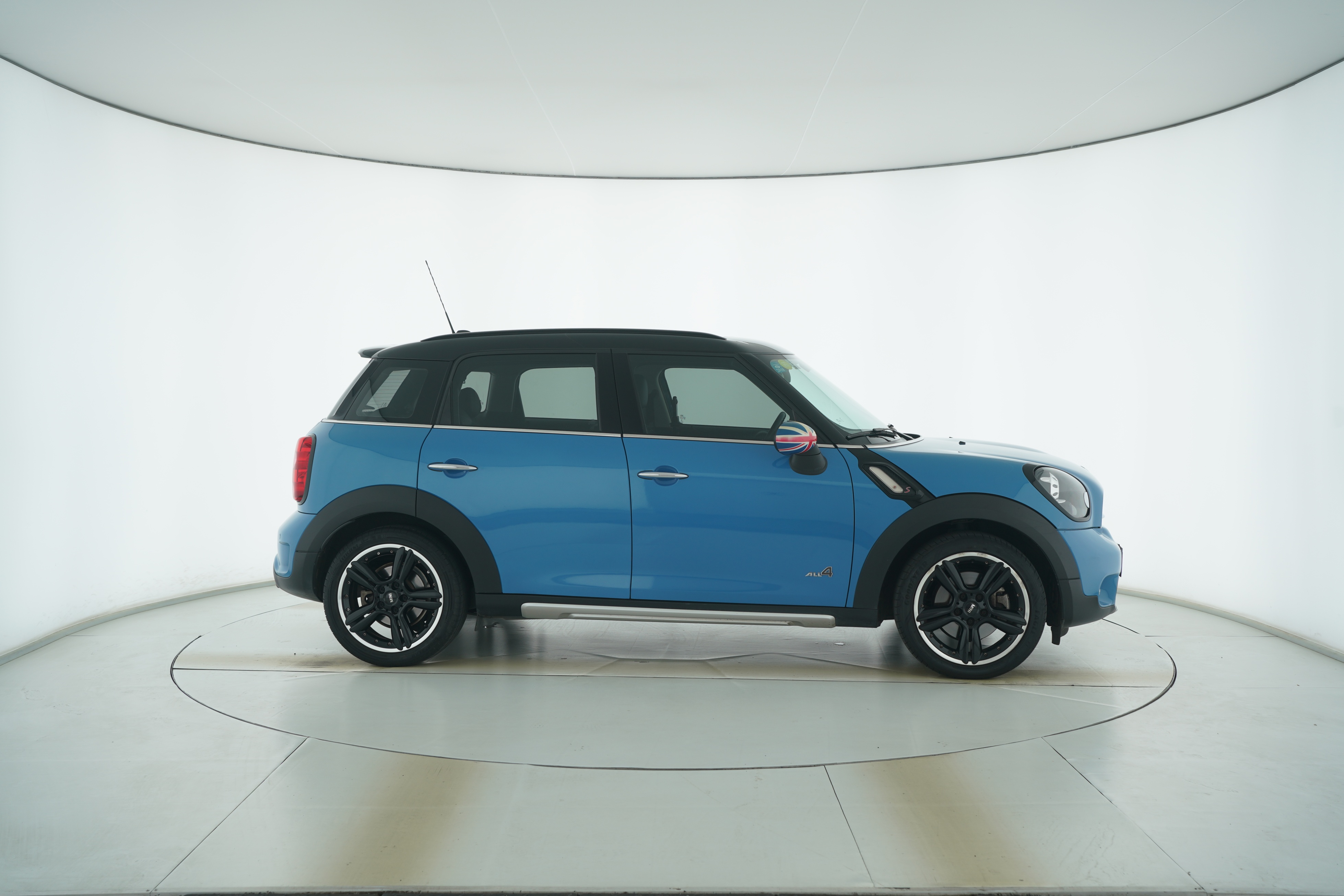 MINI COUNTRYMAN 2015 — фото 8