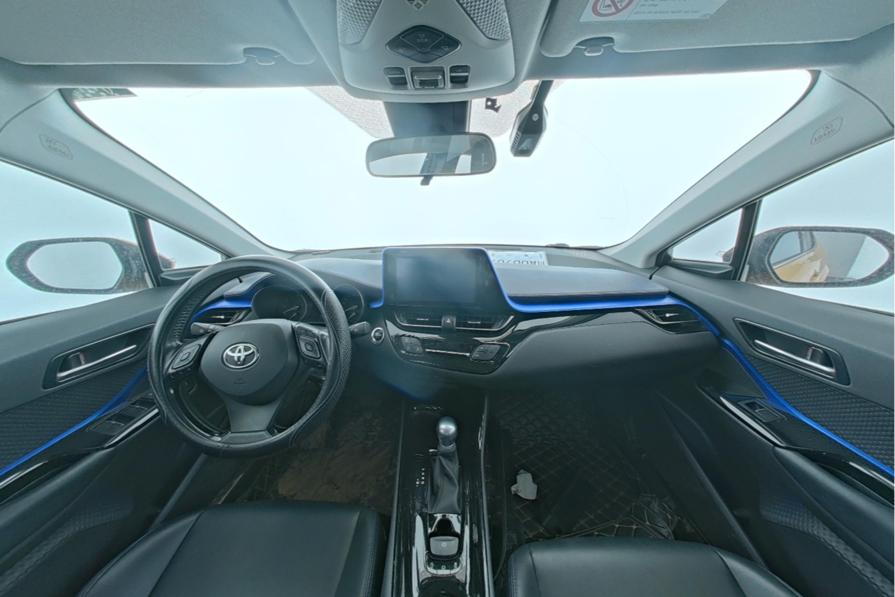 Toyota C-HR 2021 — фото 9