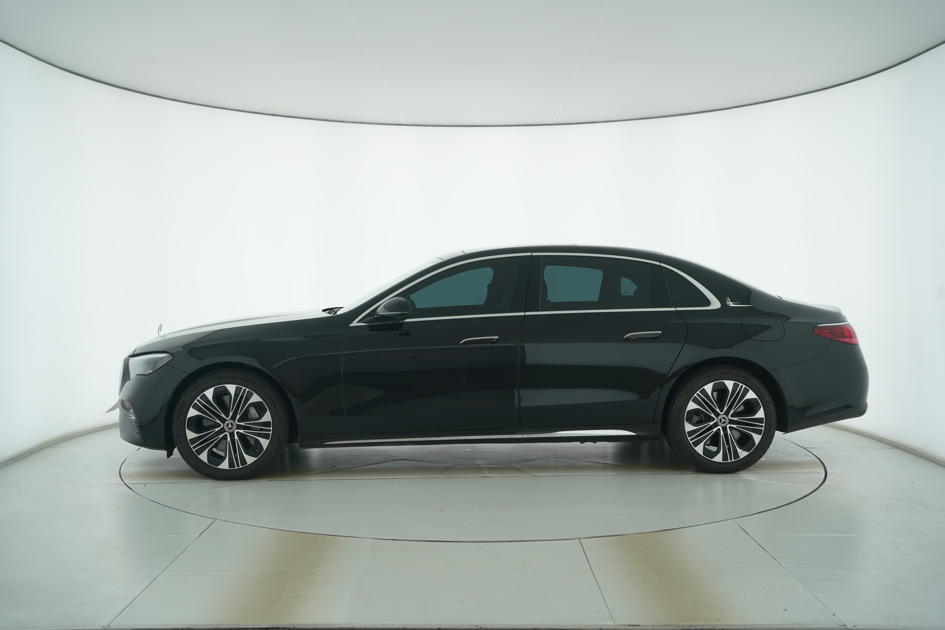 Mercedes Benz Mercedes-benz E-Class Plug-in Hybrid 2024 — фото 7