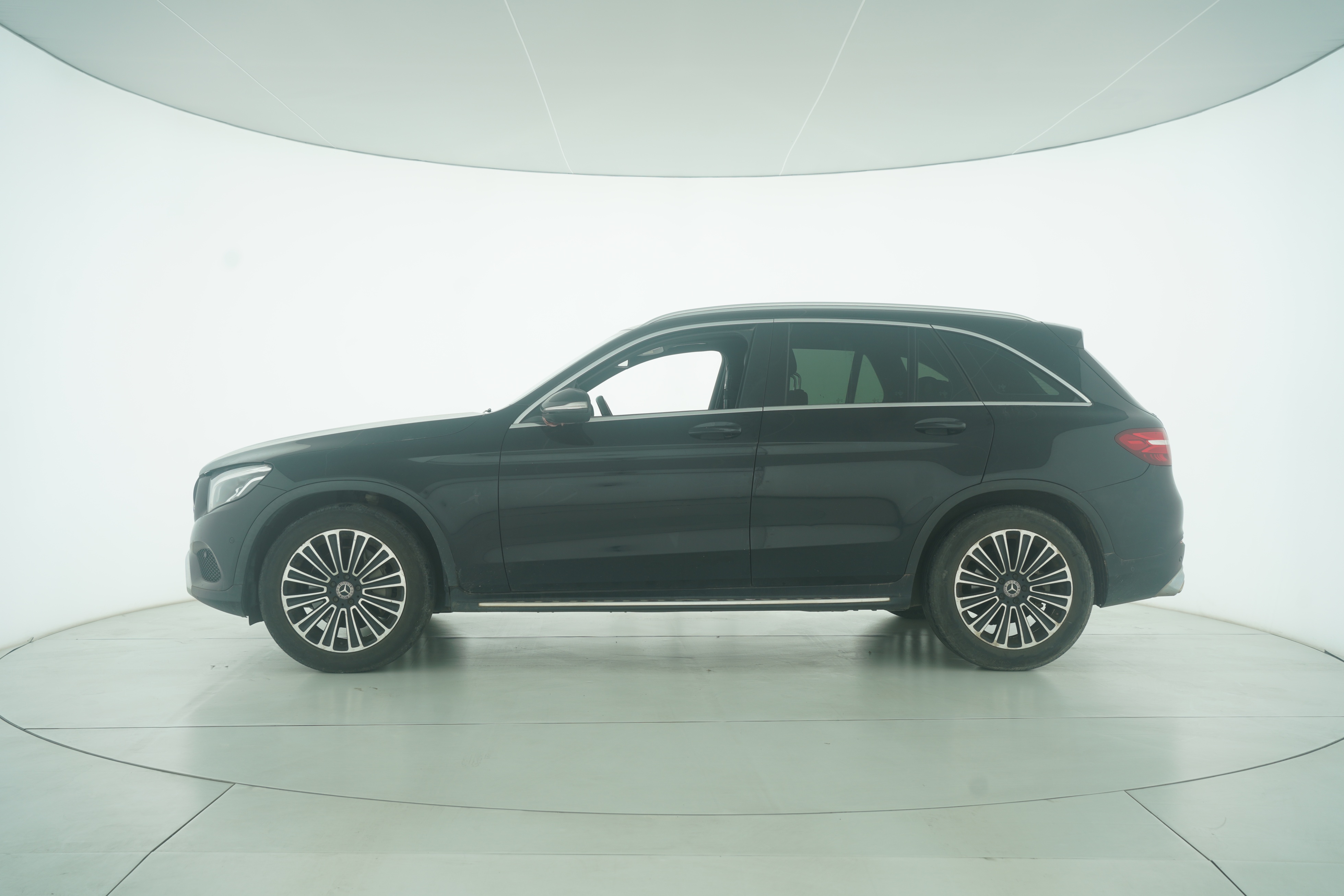 Mercedes Benz GLC 2018 — фото 7