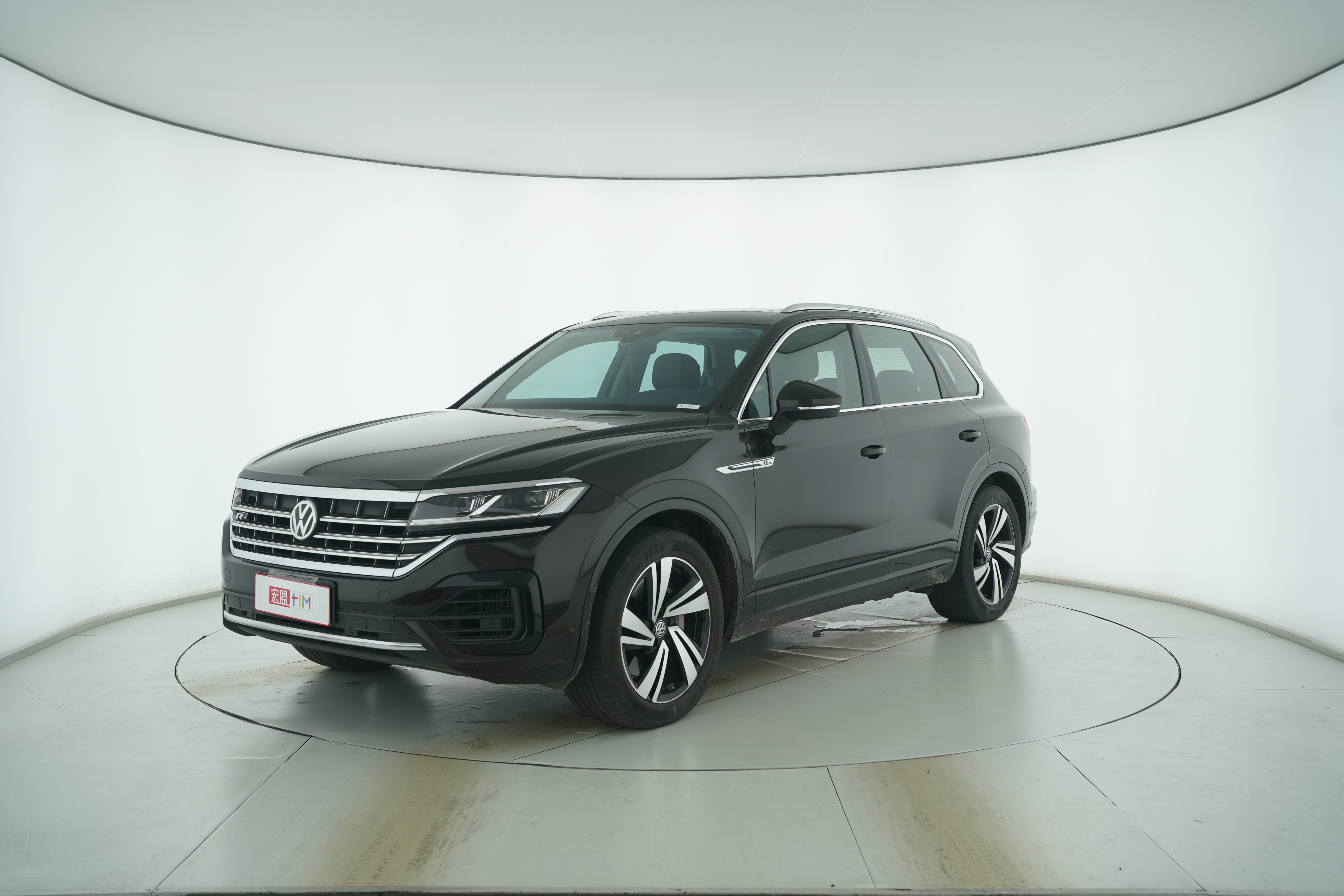 Volkswagen Touareg 2019 — фото 1
