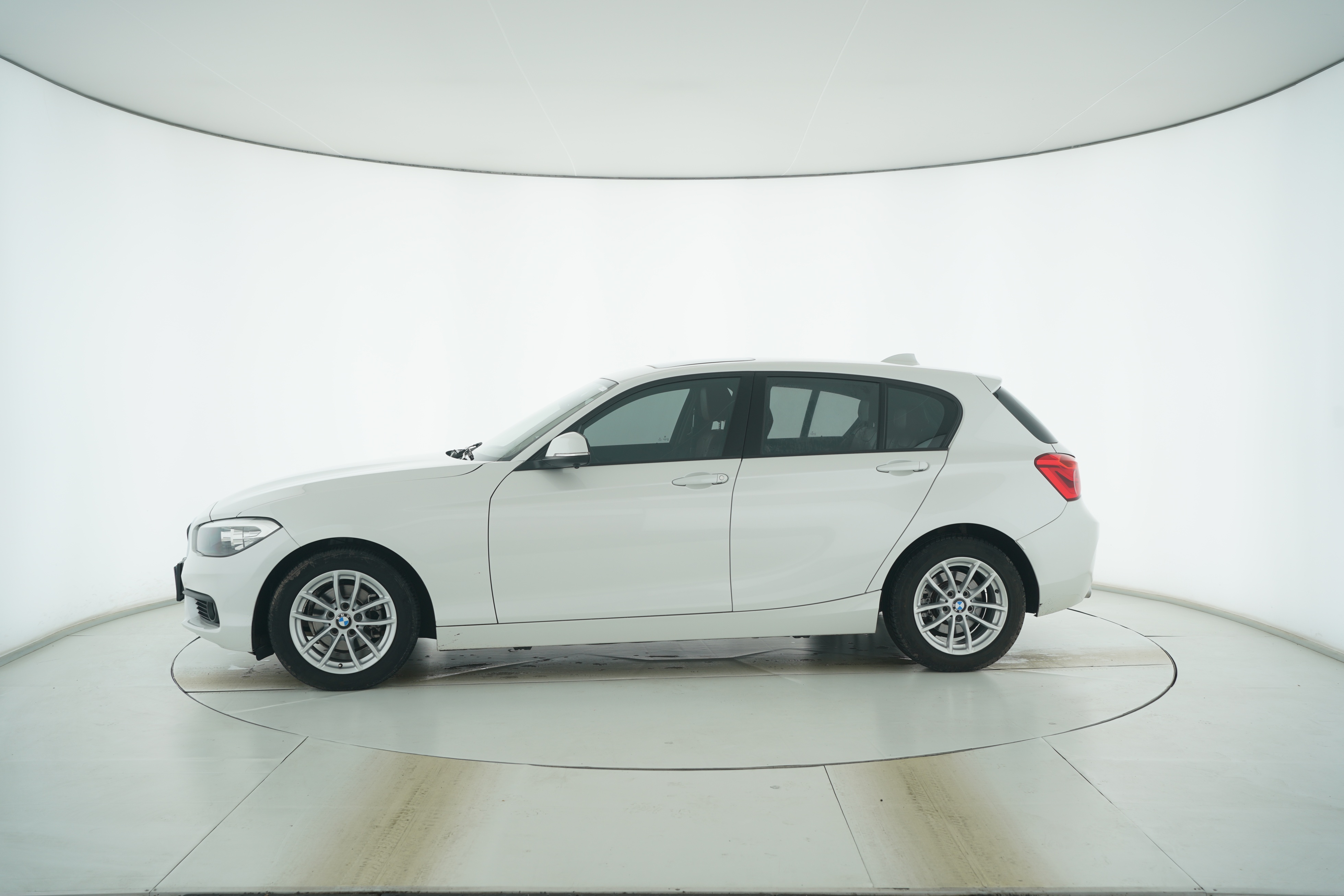 BMW 1 Series (Import) 2016 — фото 7