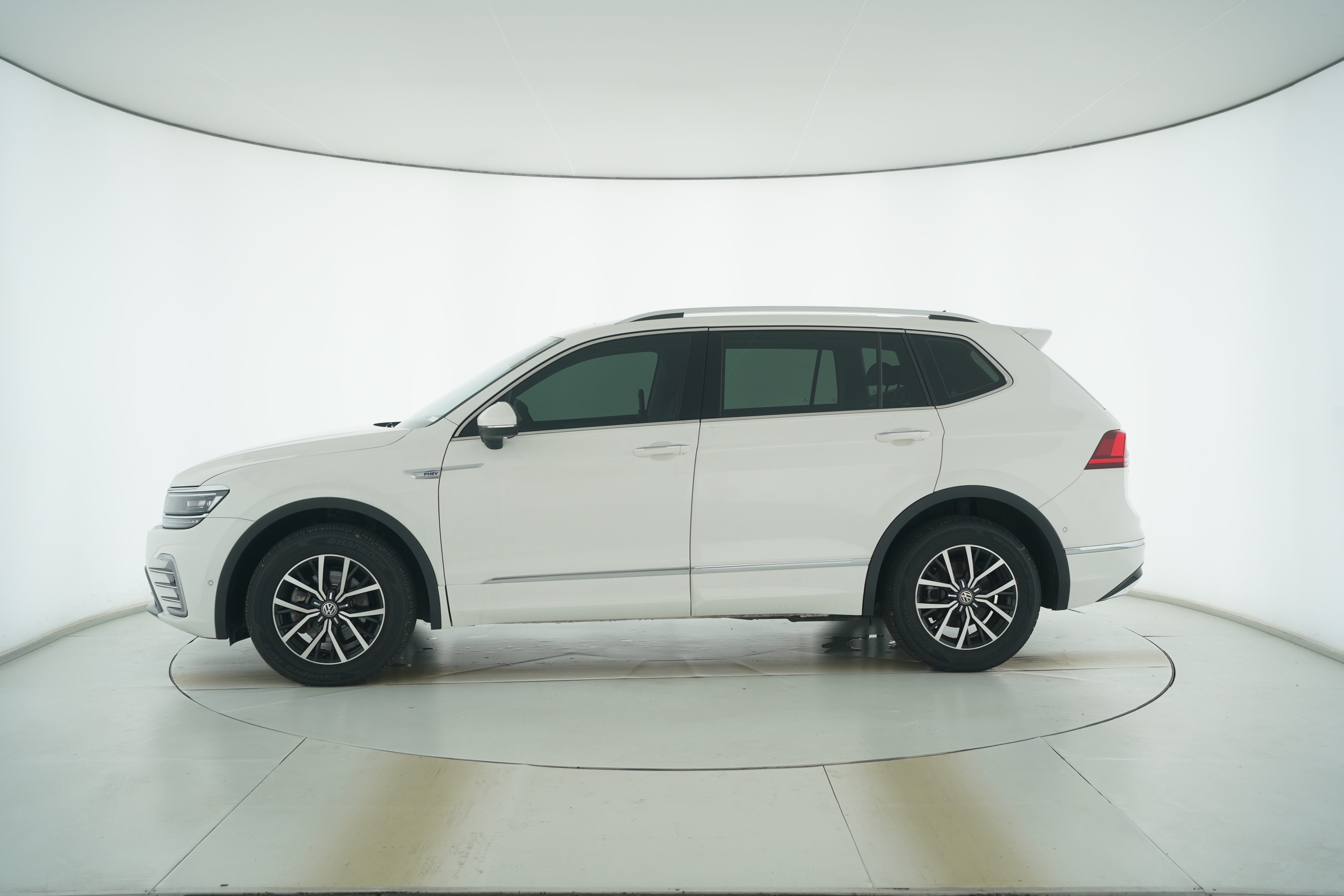 Volkswagen Tiguan L Plug-in Hybrid 2019 — фото 7