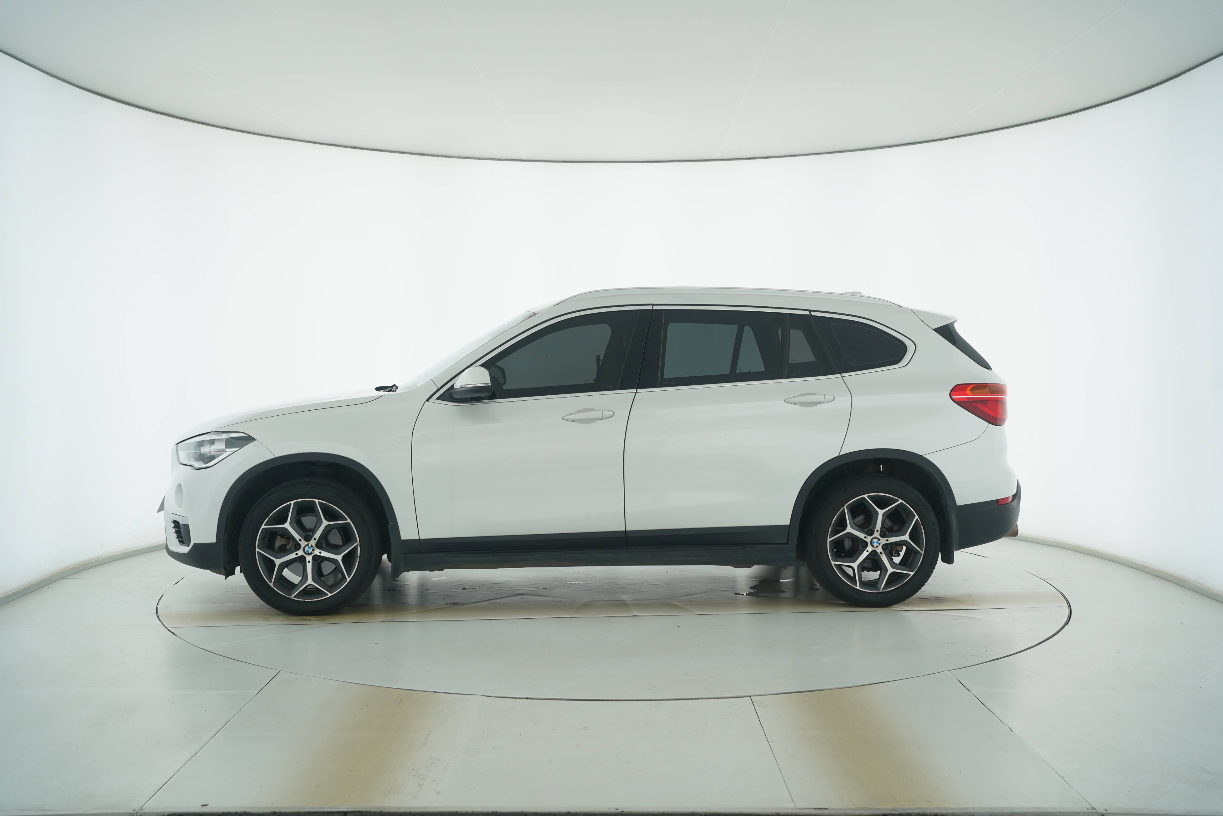 BMW X1 2018 — фото 7