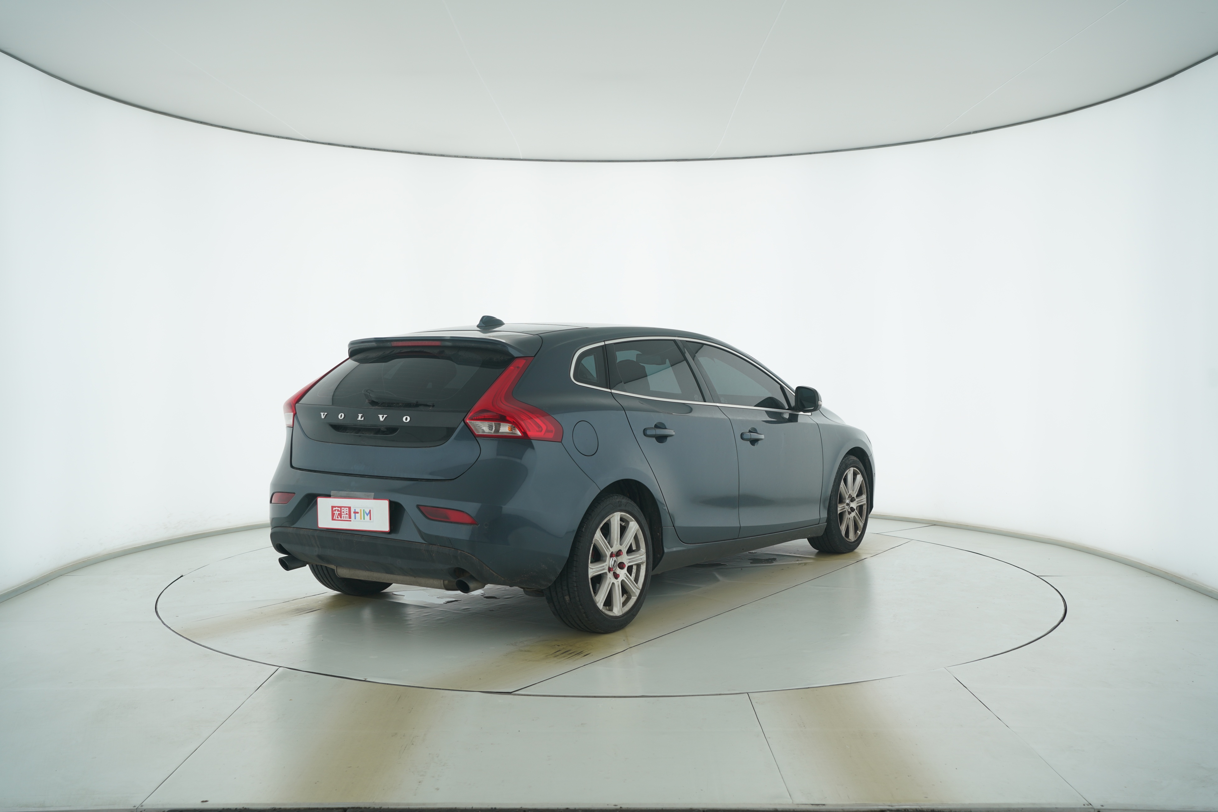 VOLVO V40 2017 — фото 4