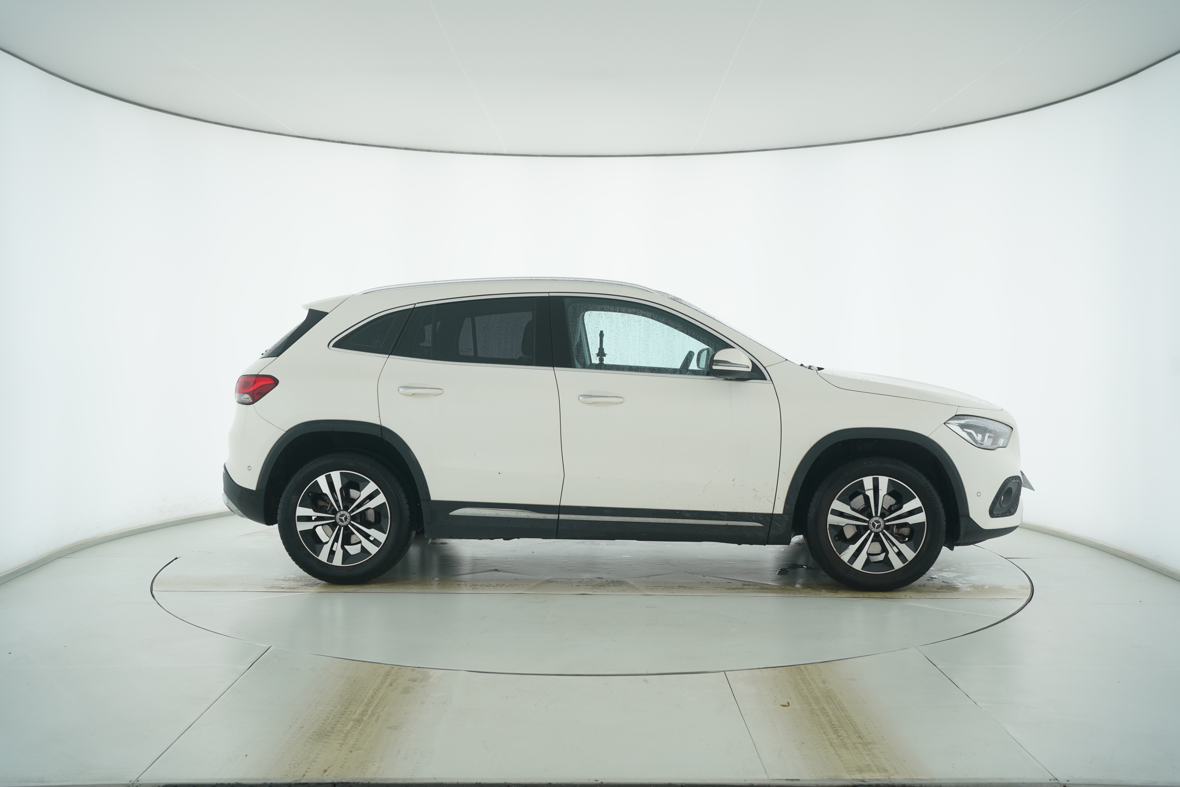 Mercedes Benz GLA 2020 — фото 8