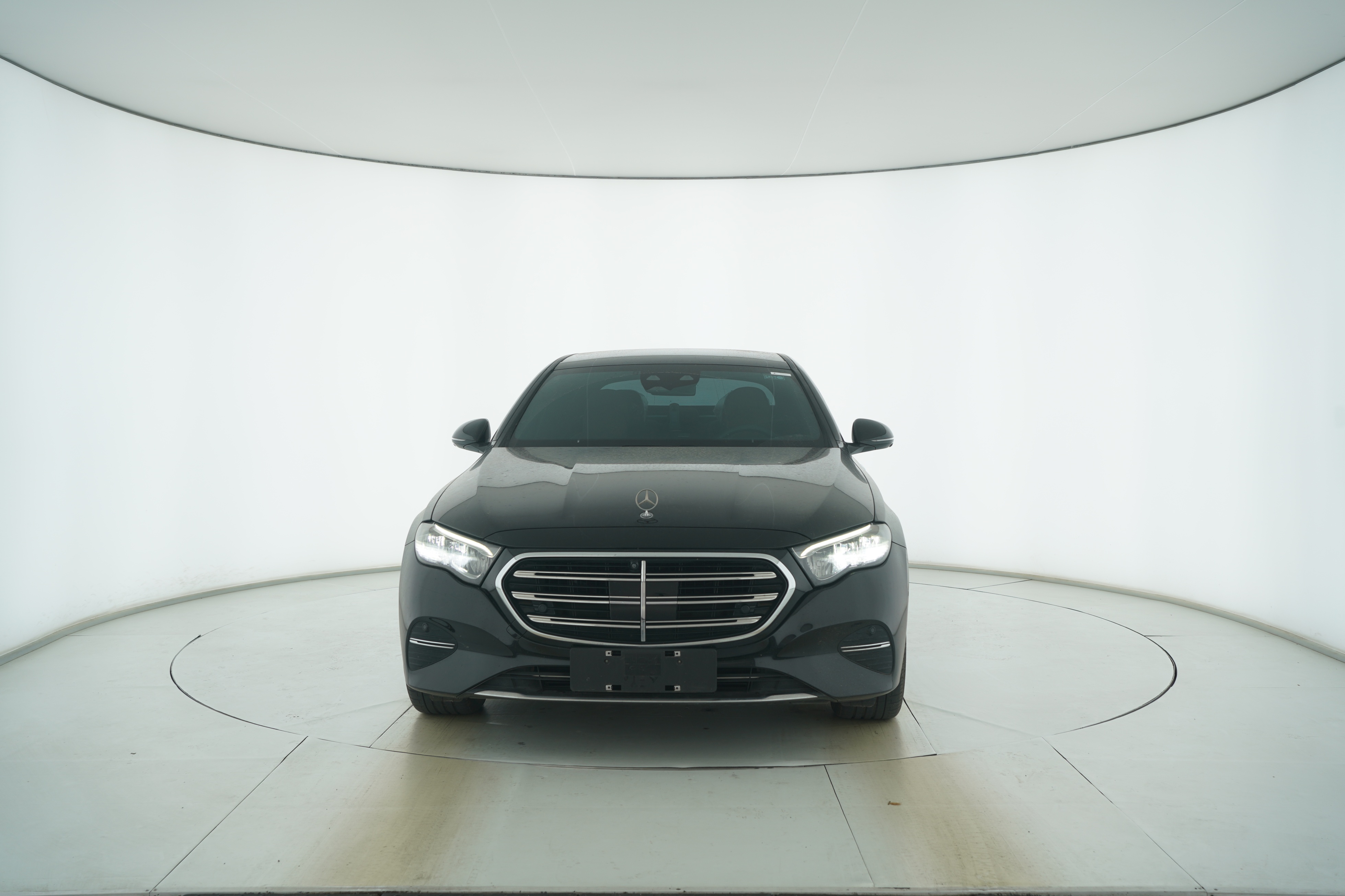 Mercedes Benz Mercedes-benz E-Class Plug-in Hybrid 2024 — фото 5