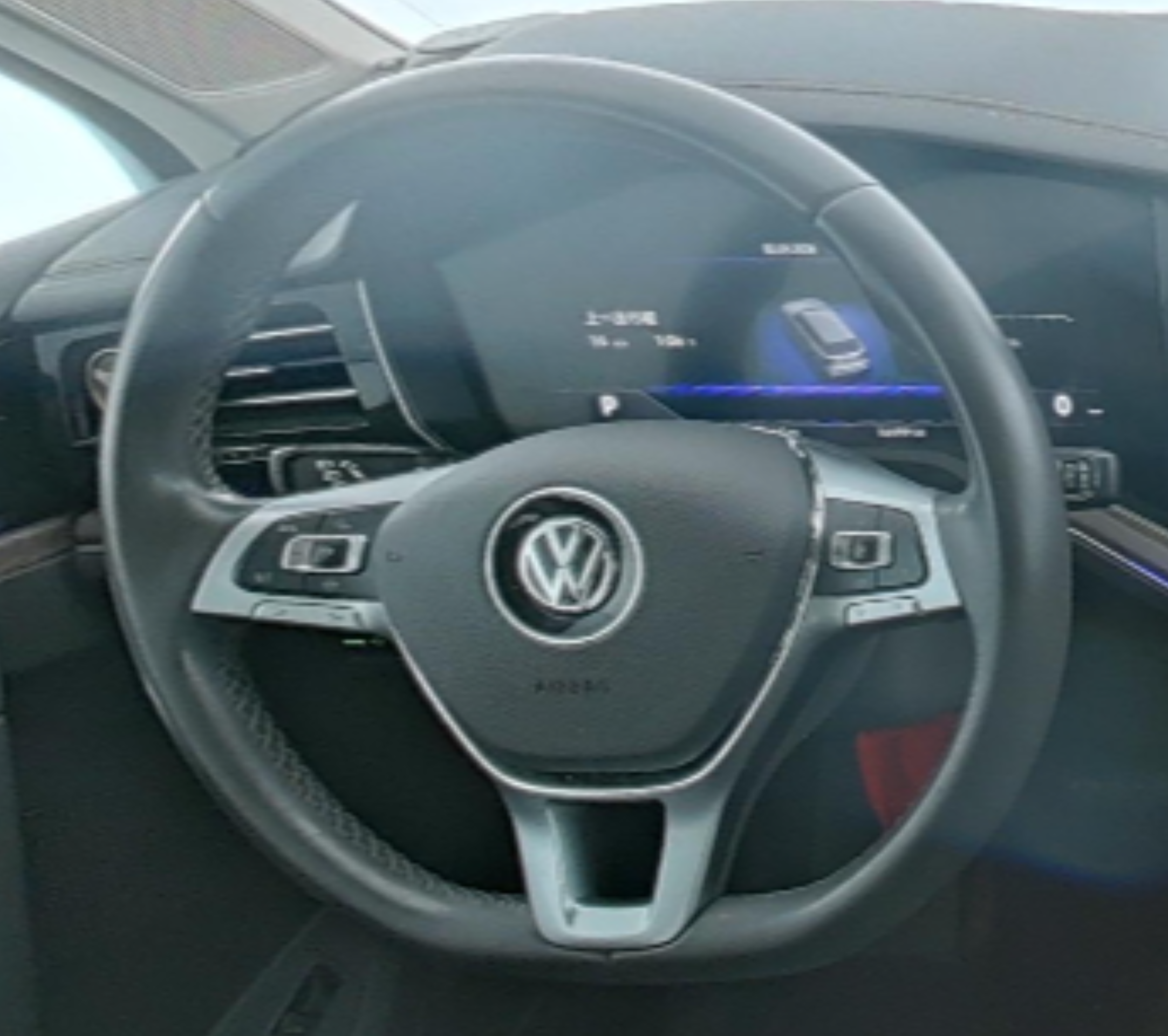 Volkswagen Touareg 2019 — фото 10