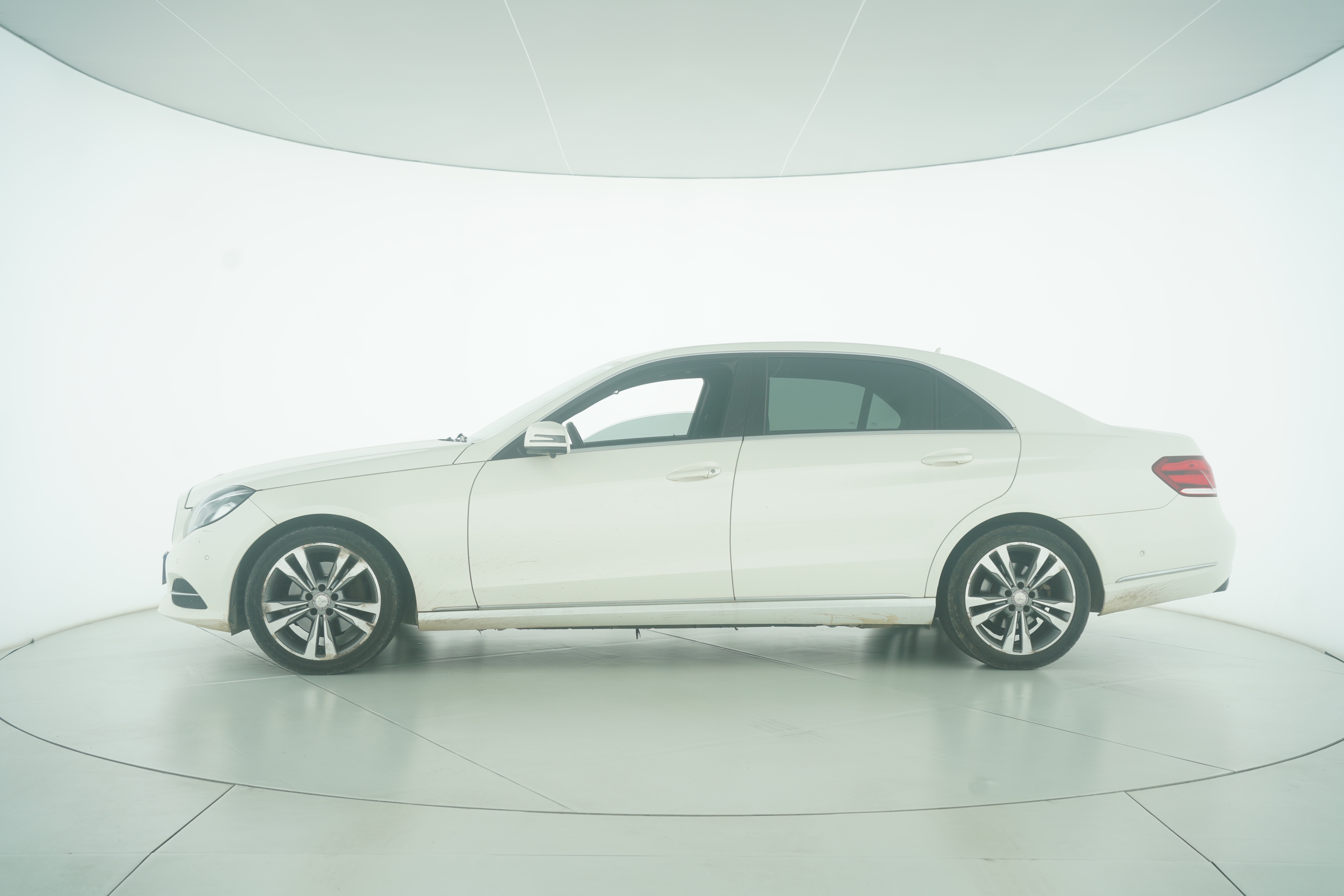 Mercedes Benz E-Class 2015 — фото 7