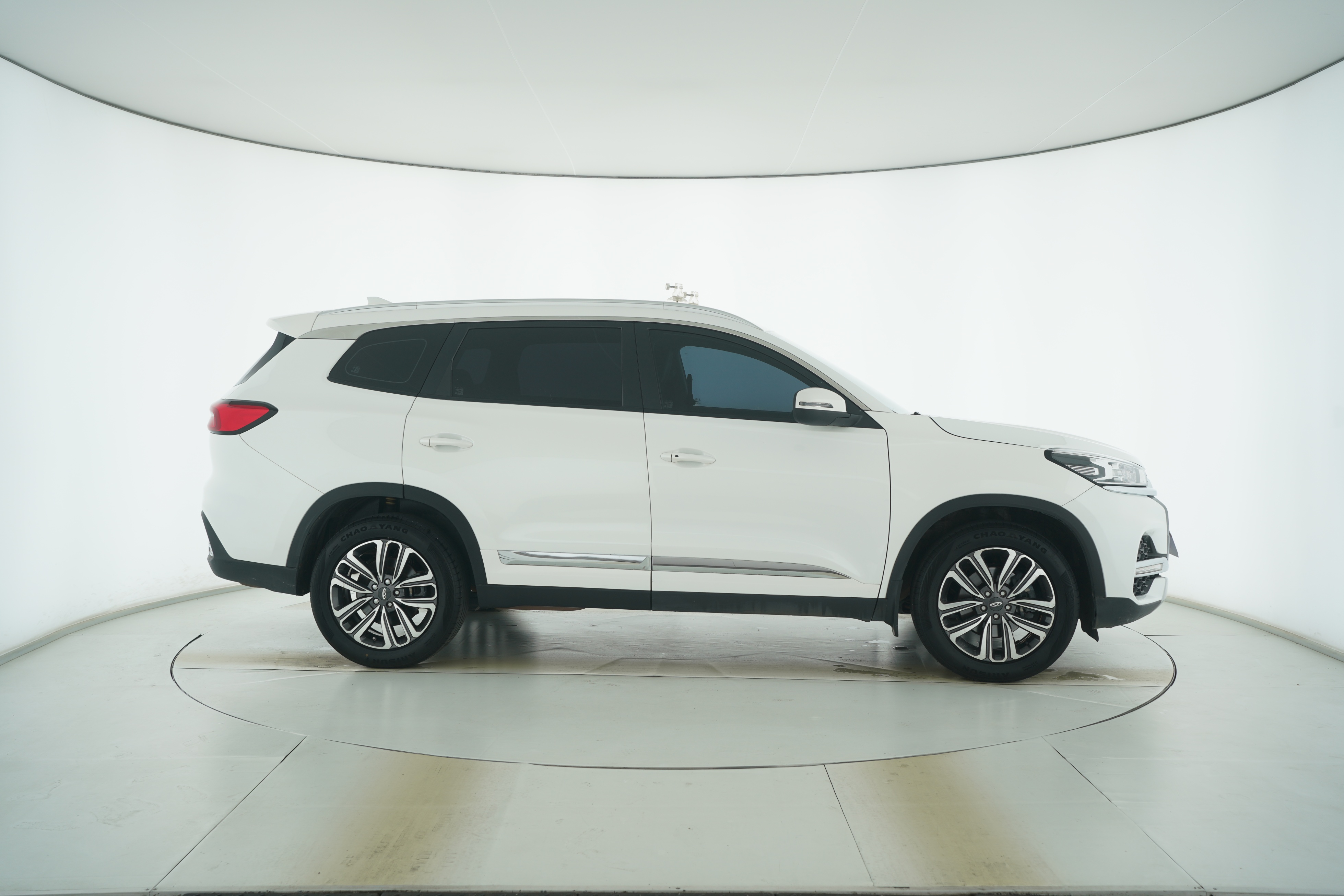 CHERY Tiggo 8 2018 — фото 8