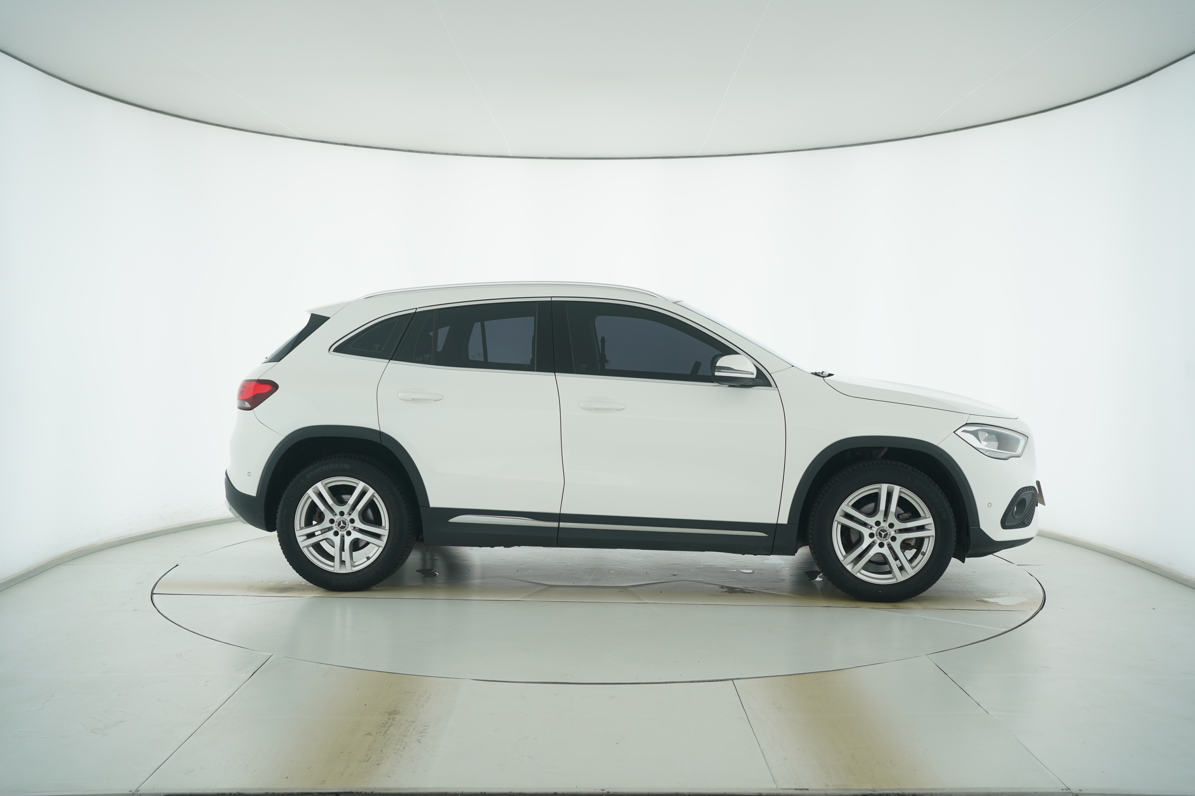 Mercedes Benz GLA 2020 — фото 8