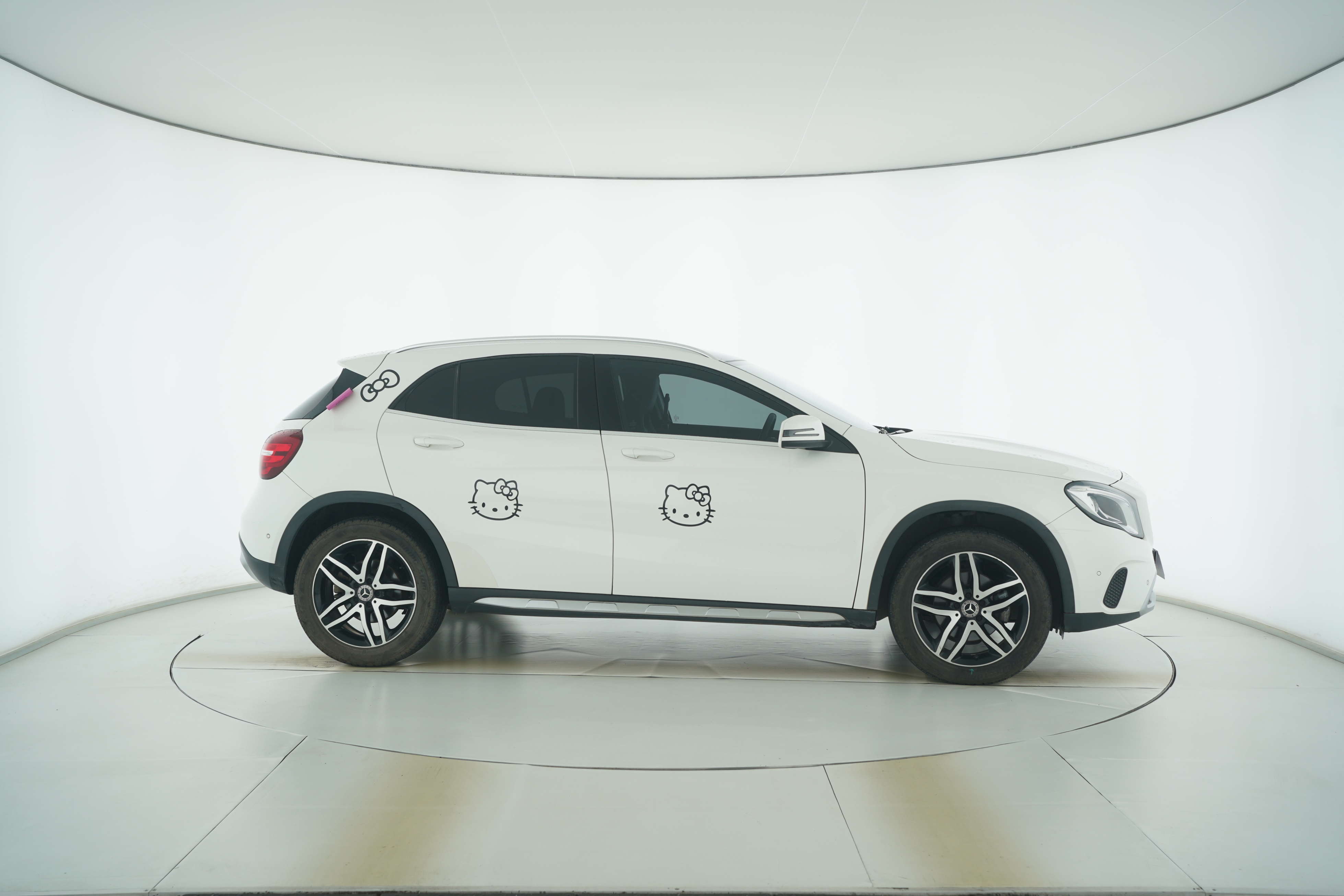 Mercedes Benz GLA 2018 — фото 8