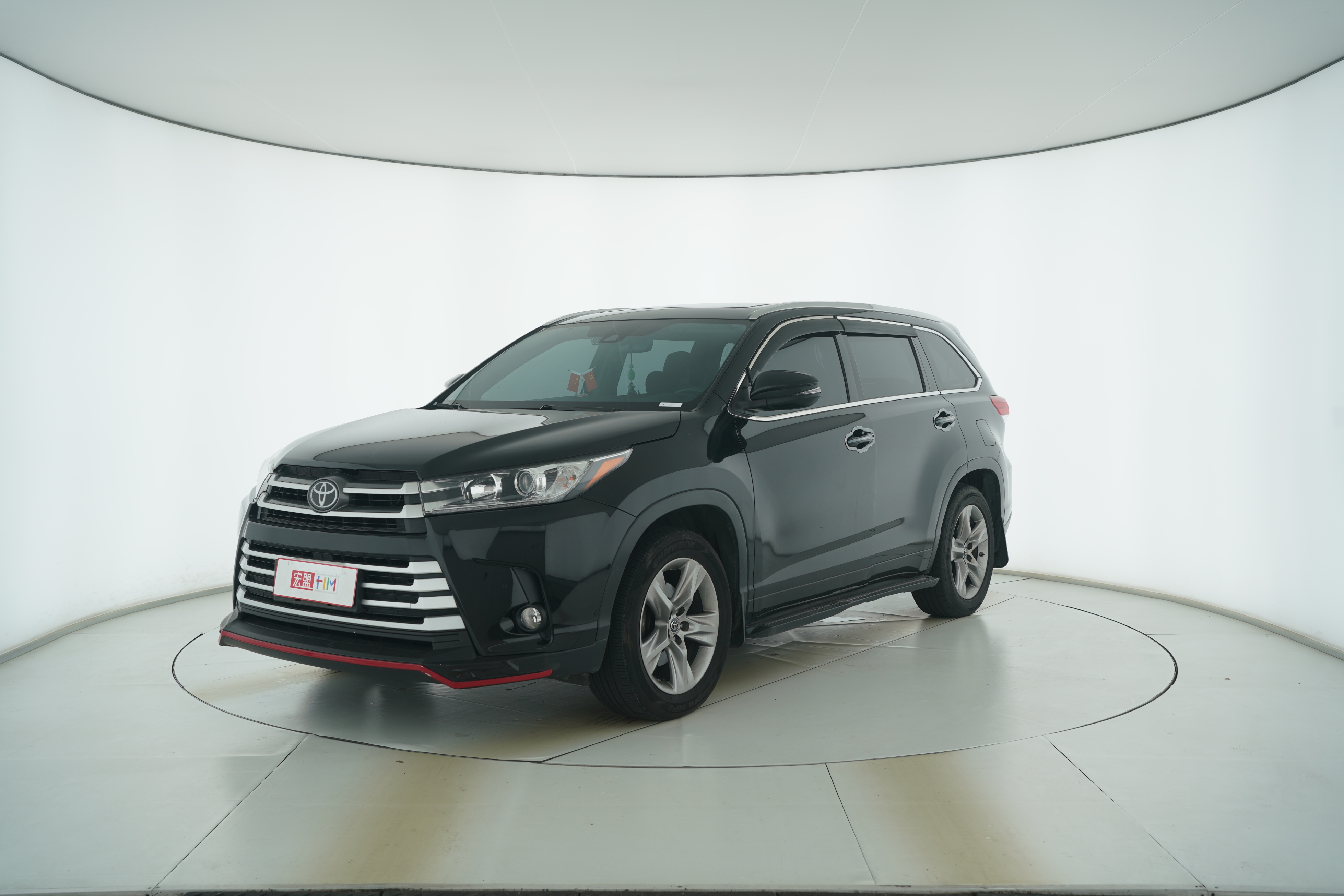Toyota Highlander 2021 — фото 1
