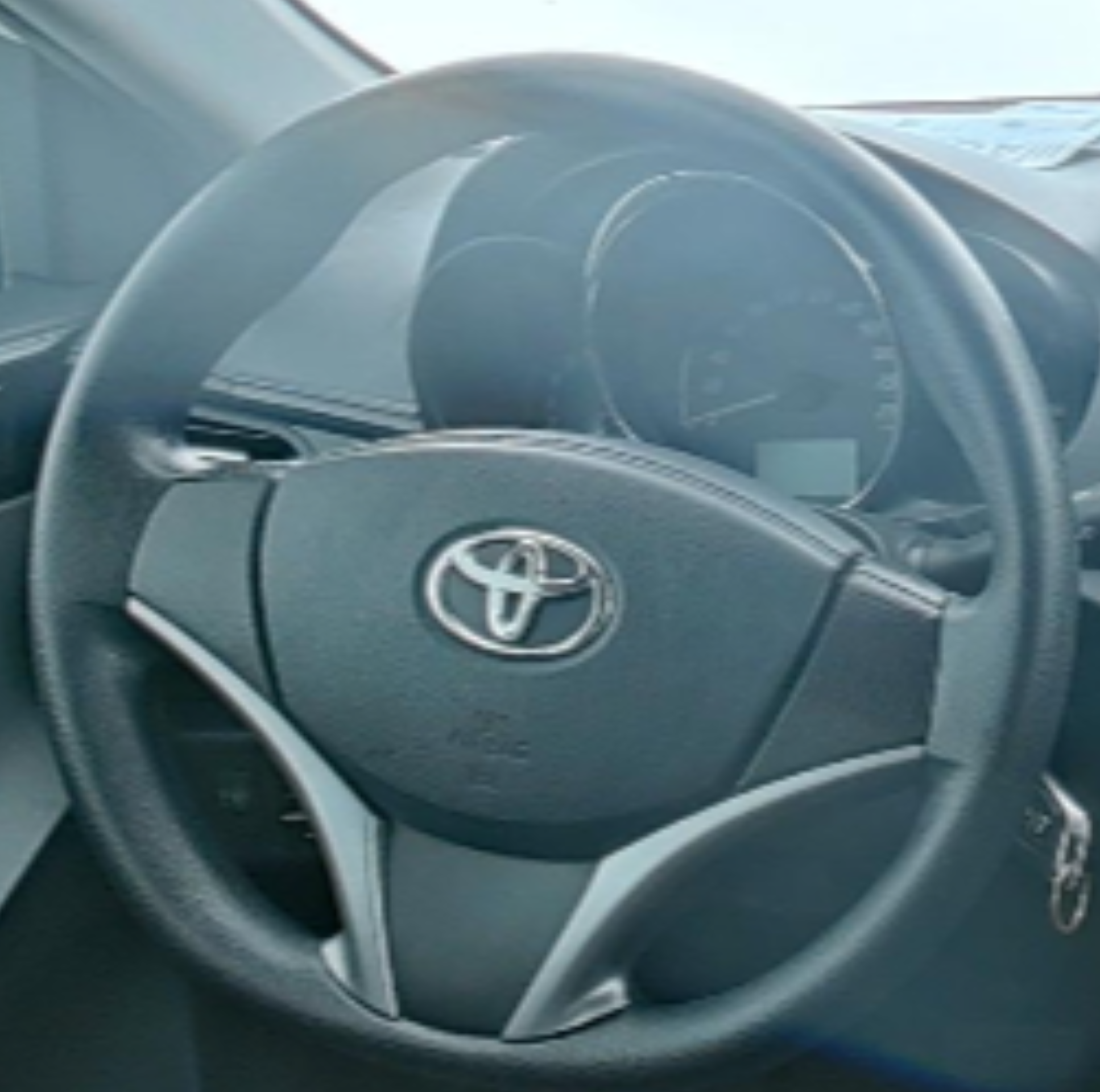 Toyota YARiS L 2020 — фото 10