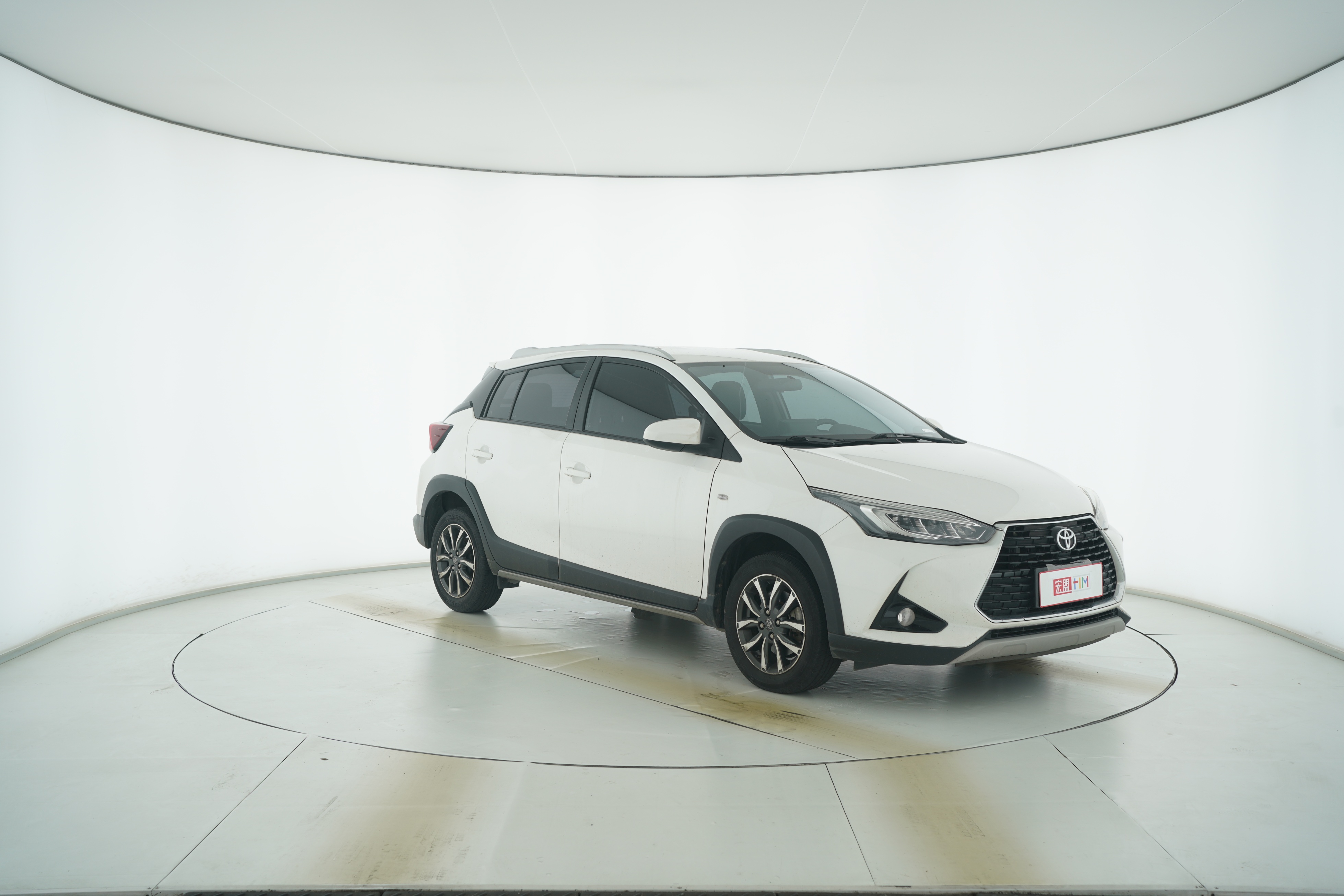 Toyota YARiS L 2020 — фото 2