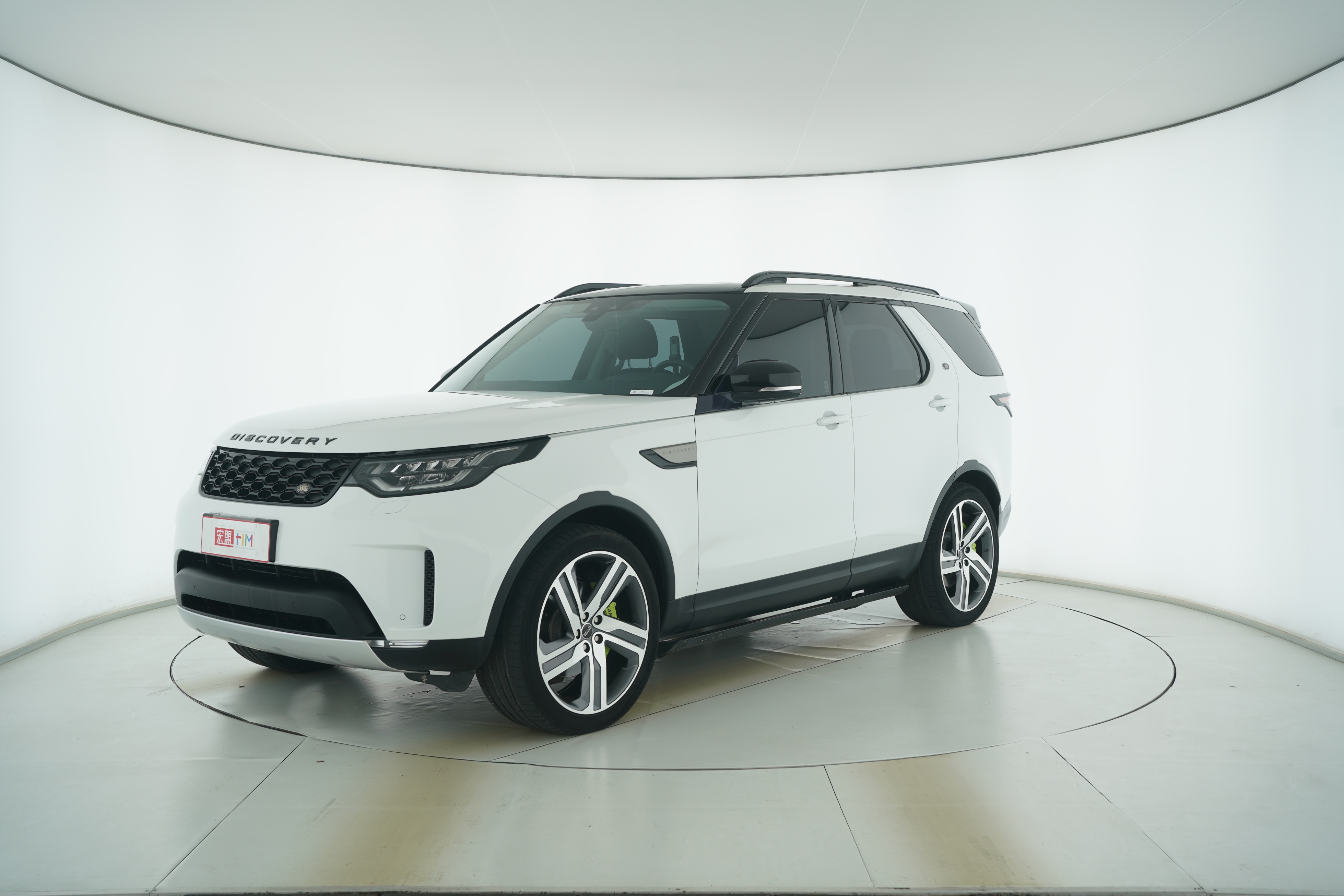 Land Rover Discovery 2017 — фото 1