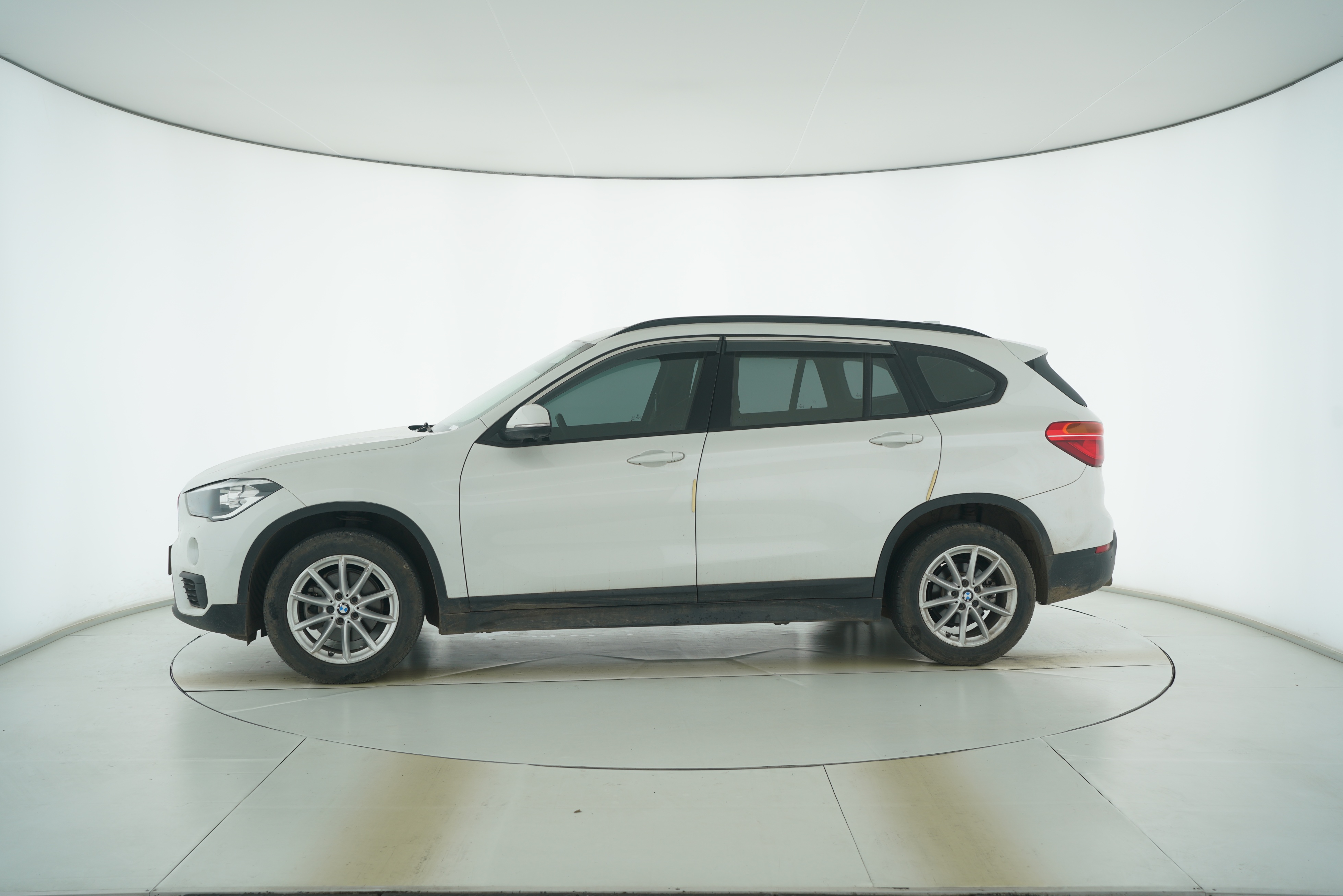 BMW X1 2016 — фото 7