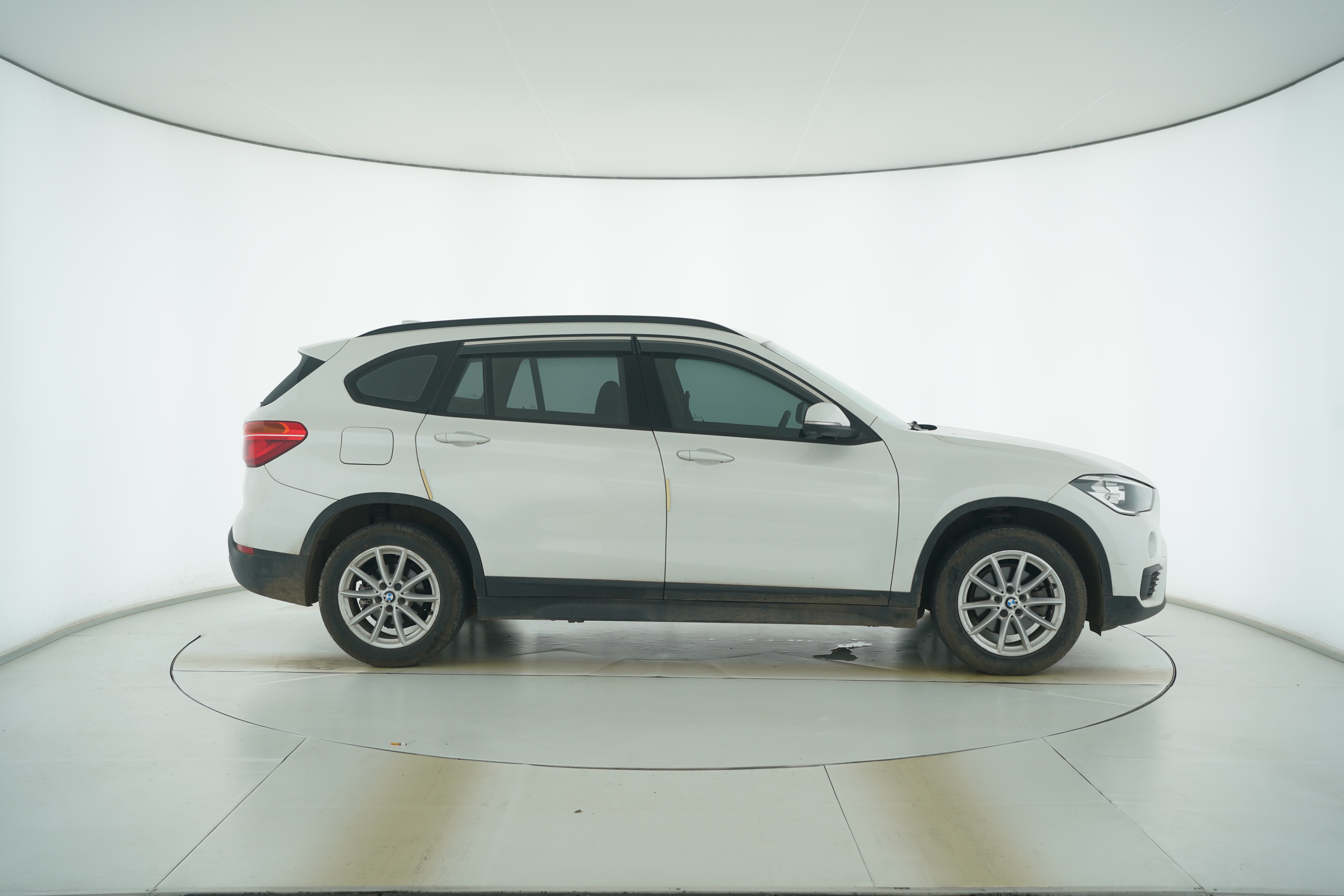 BMW X1 2016 — фото 8