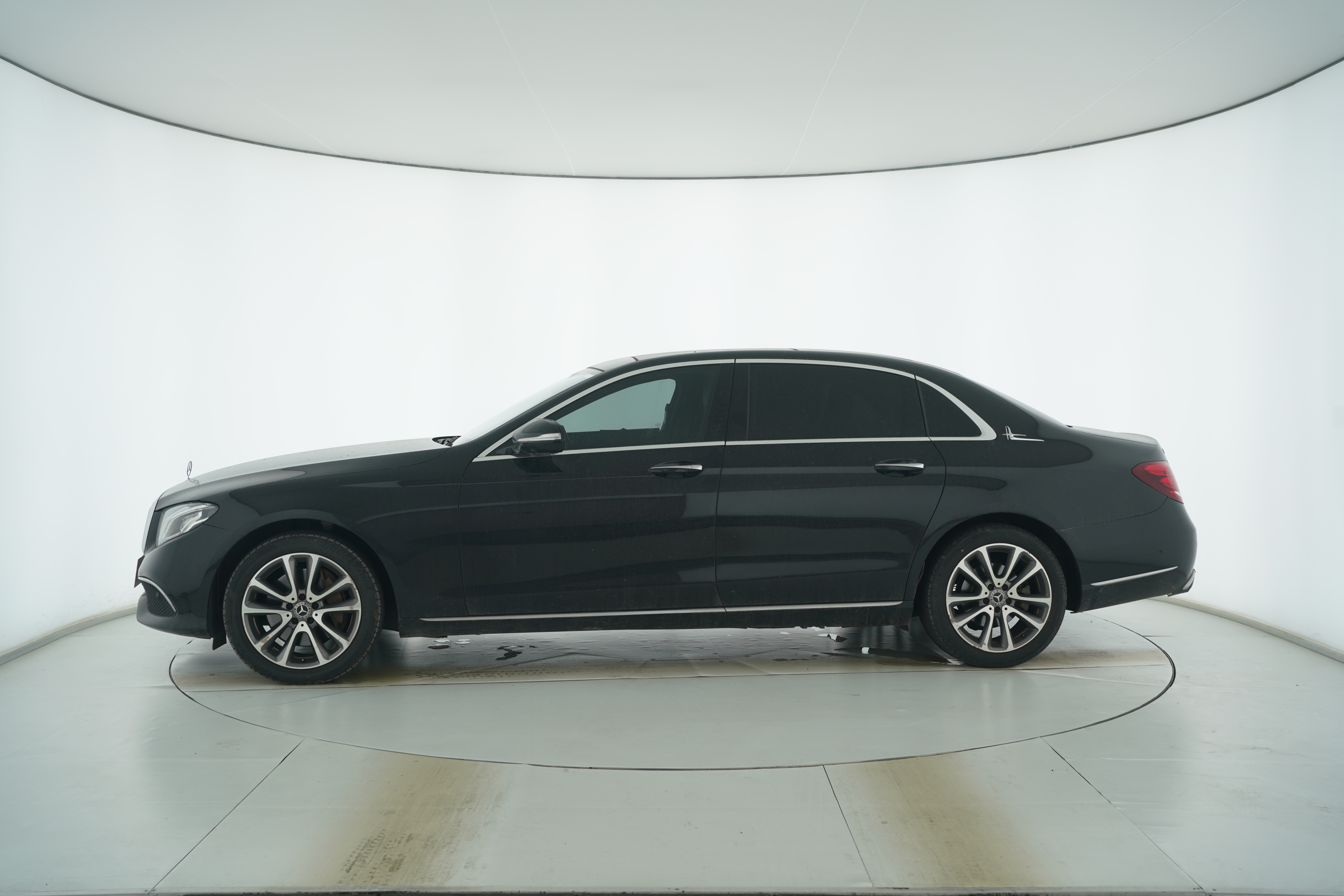 Mercedes Benz E-Class 2016 — фото 7