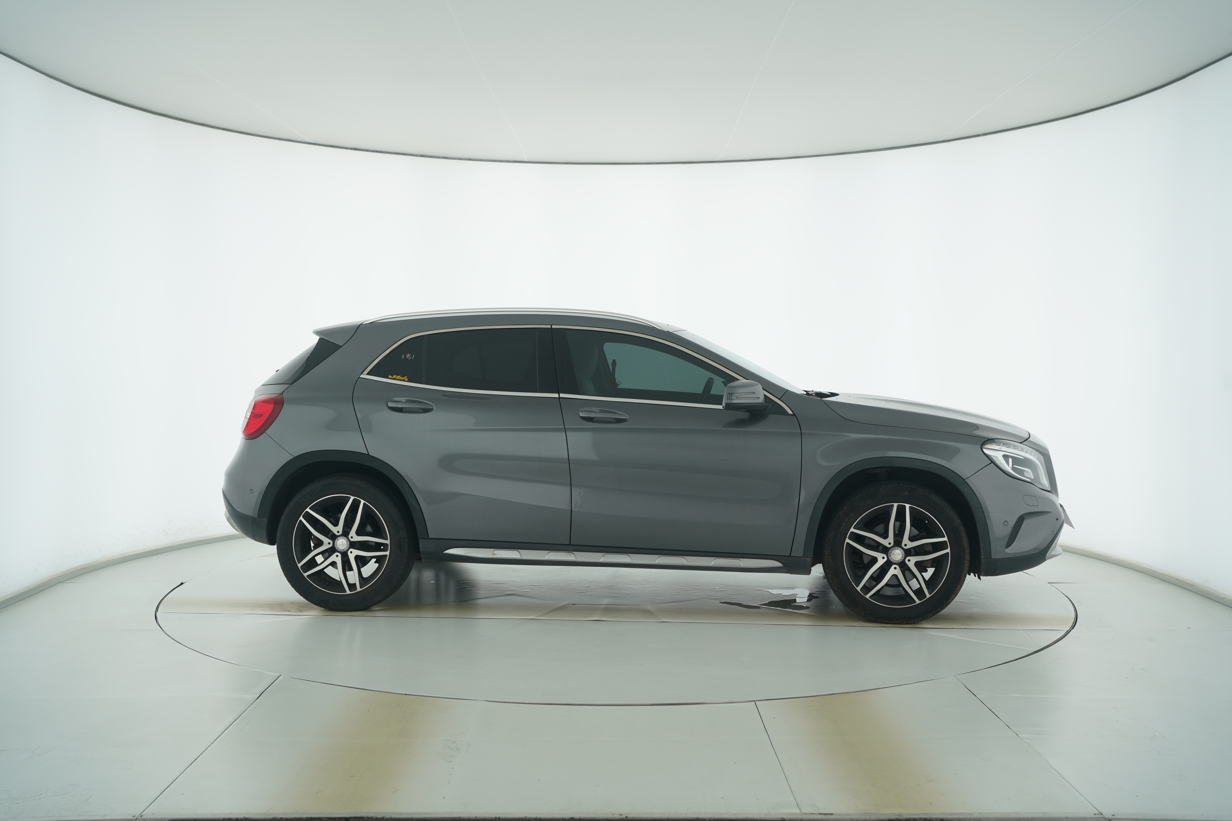 Mercedes Benz GLA 2015 — фото 8