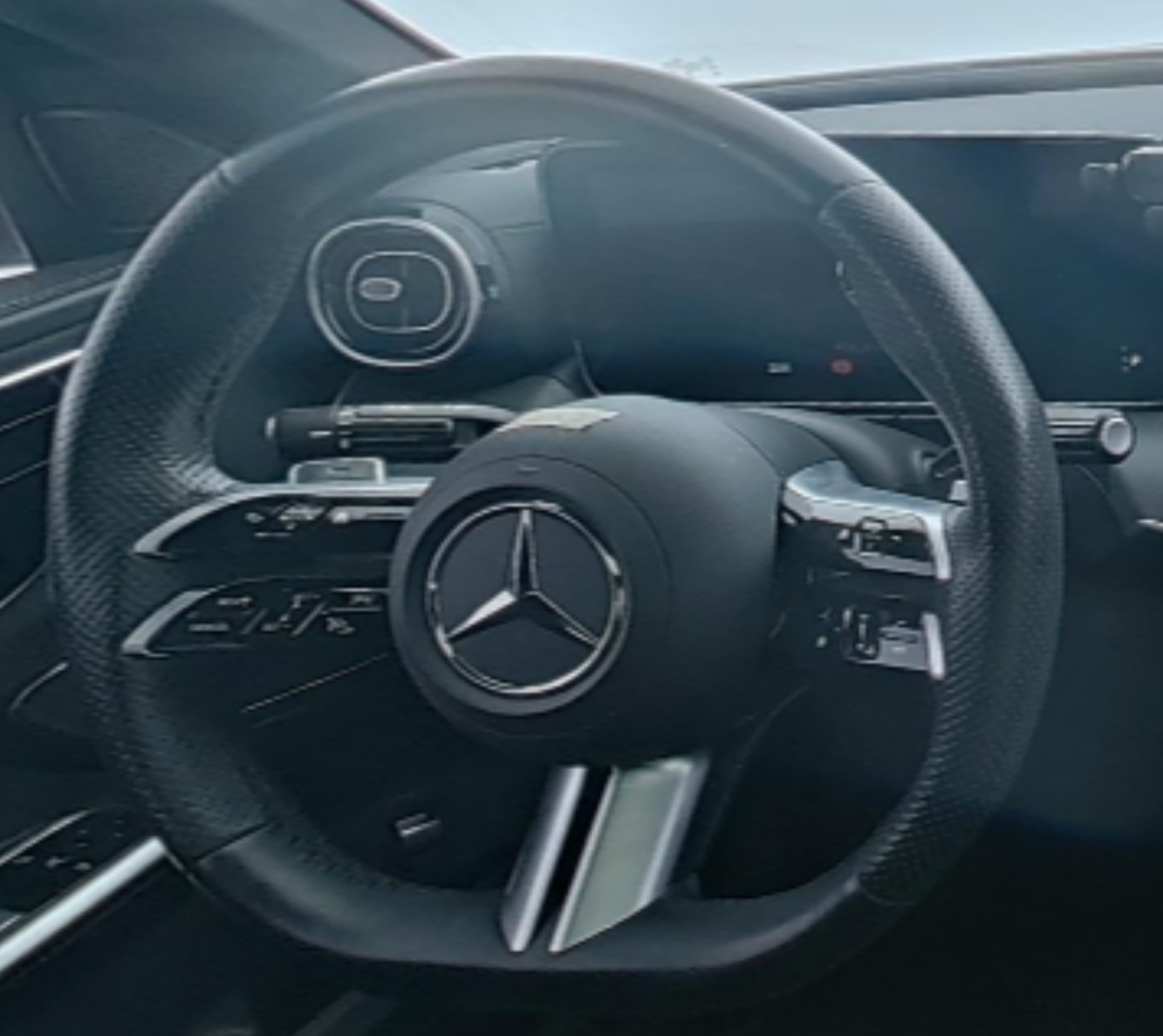 Mercedes Benz C-Class 2023 — фото 10