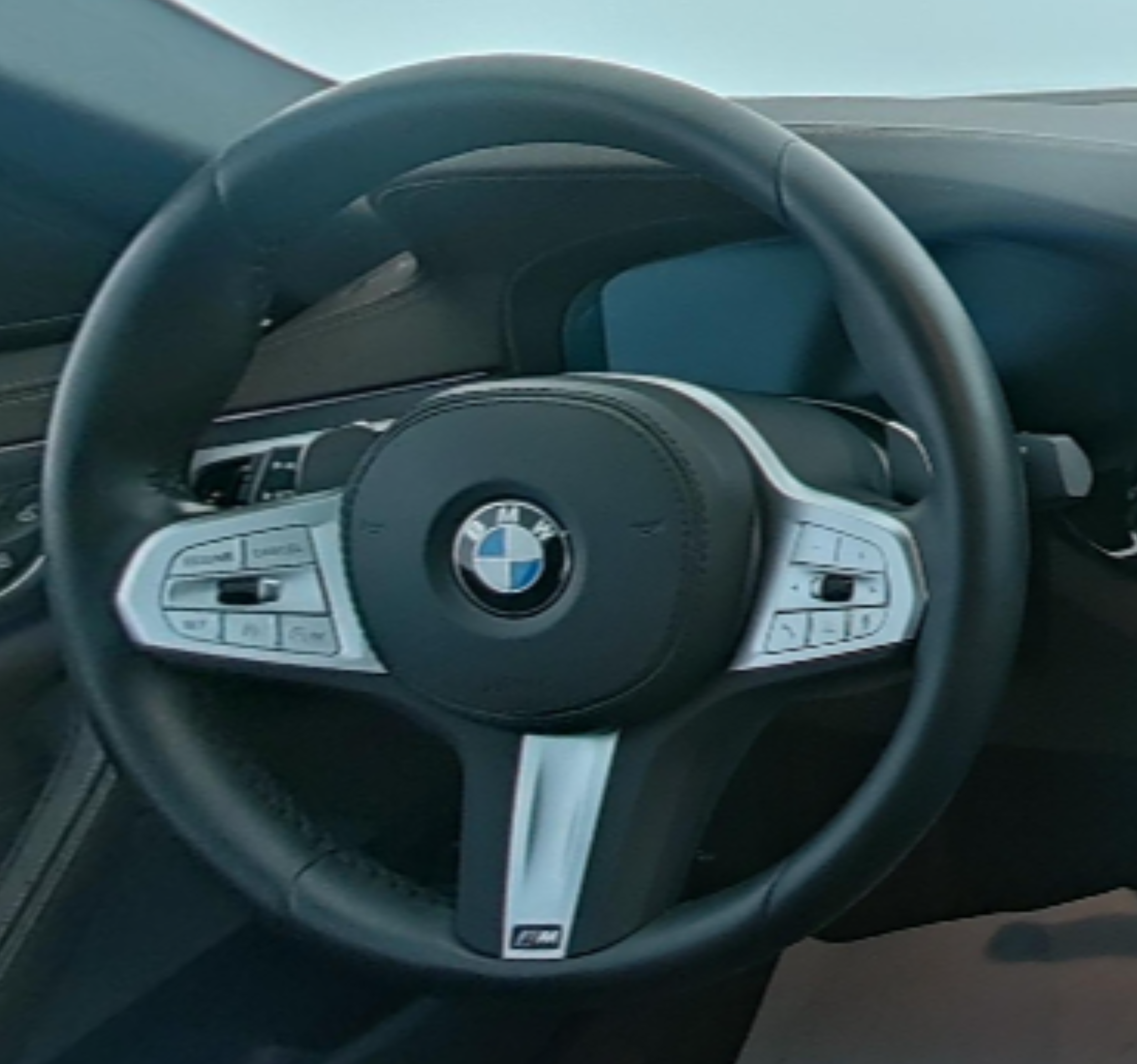BMW 5 Series 2023 — фото 10
