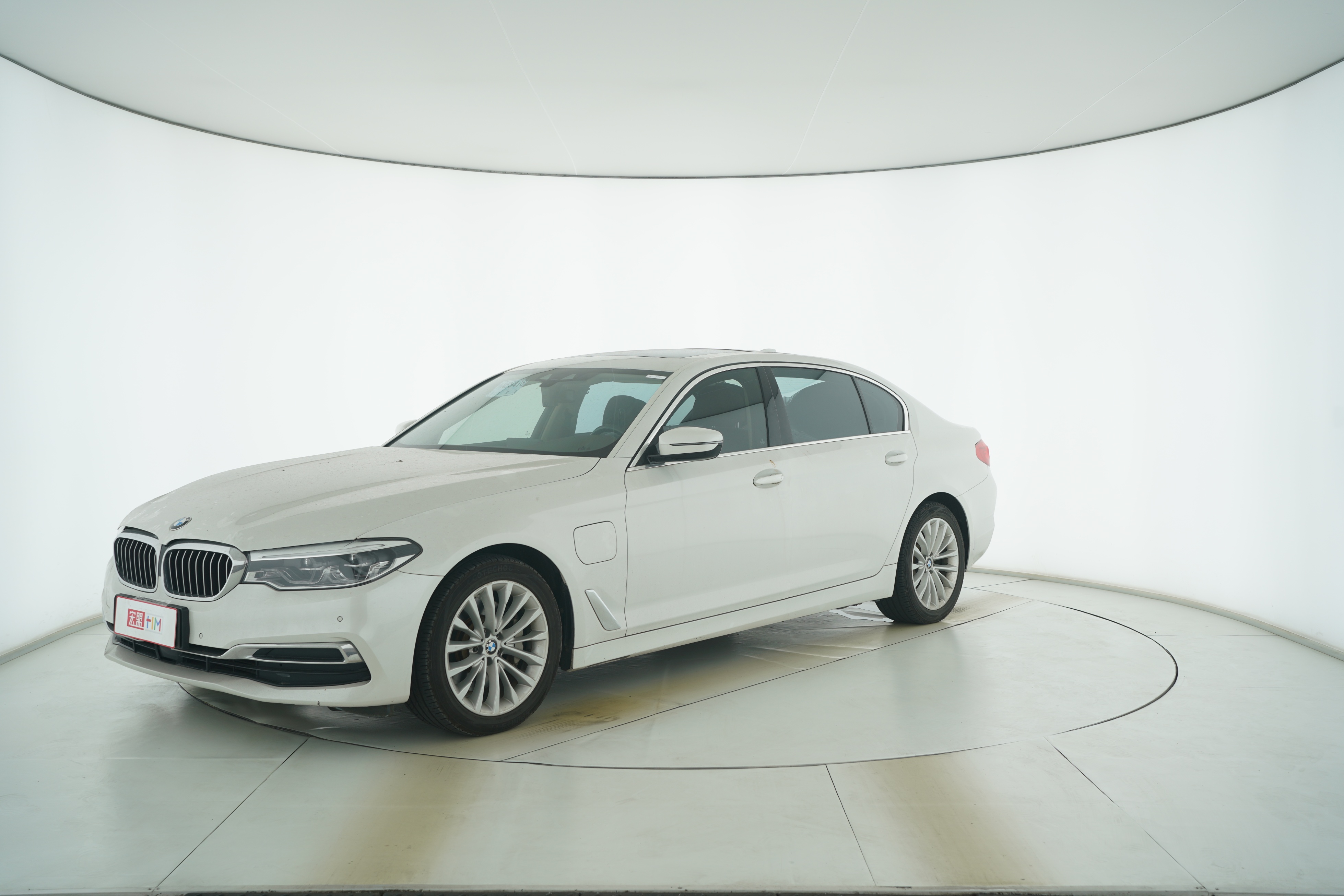 BMW 5 Series Hybrid 2020 — фото 1