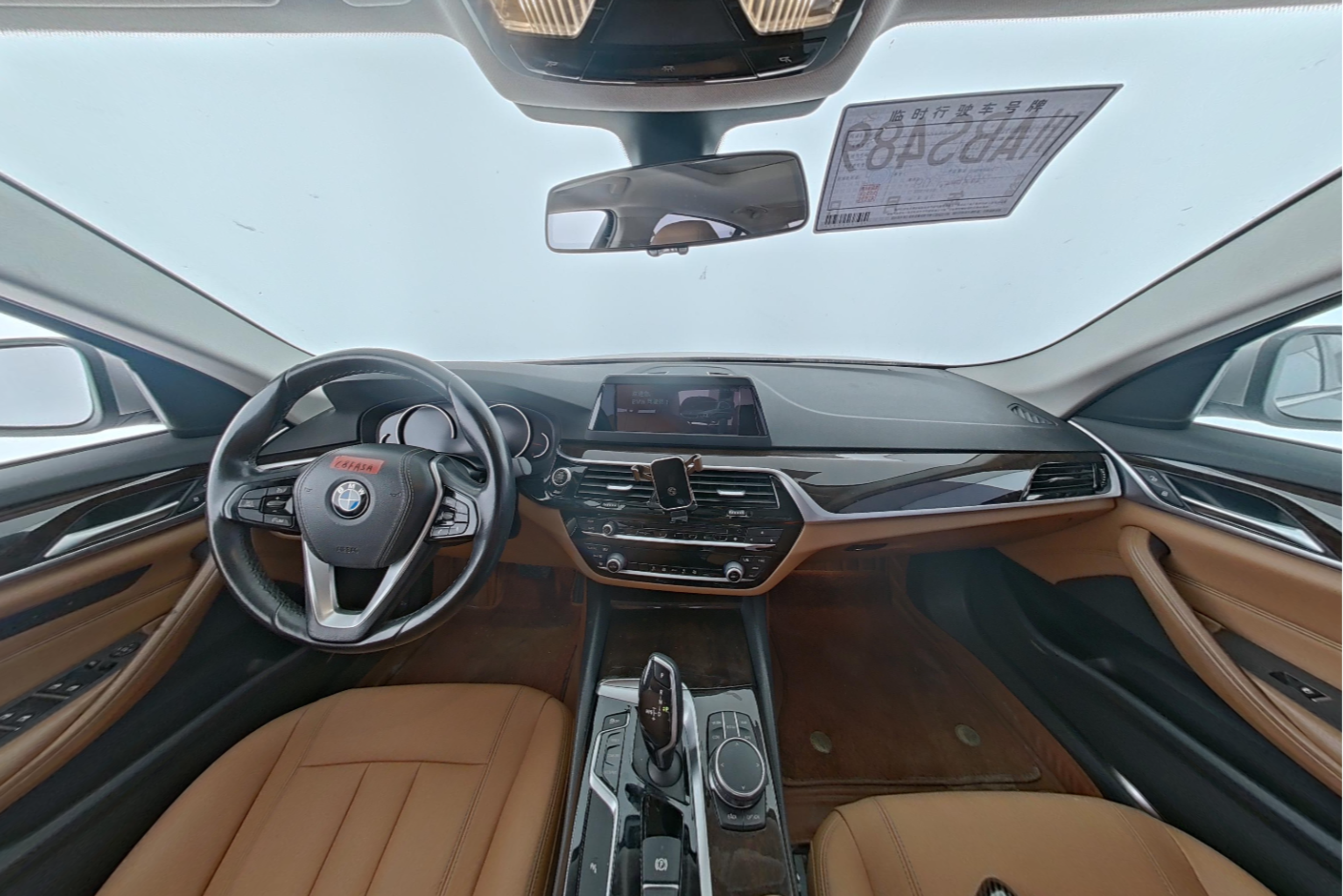 BMW 5 Series 2018 — фото 9