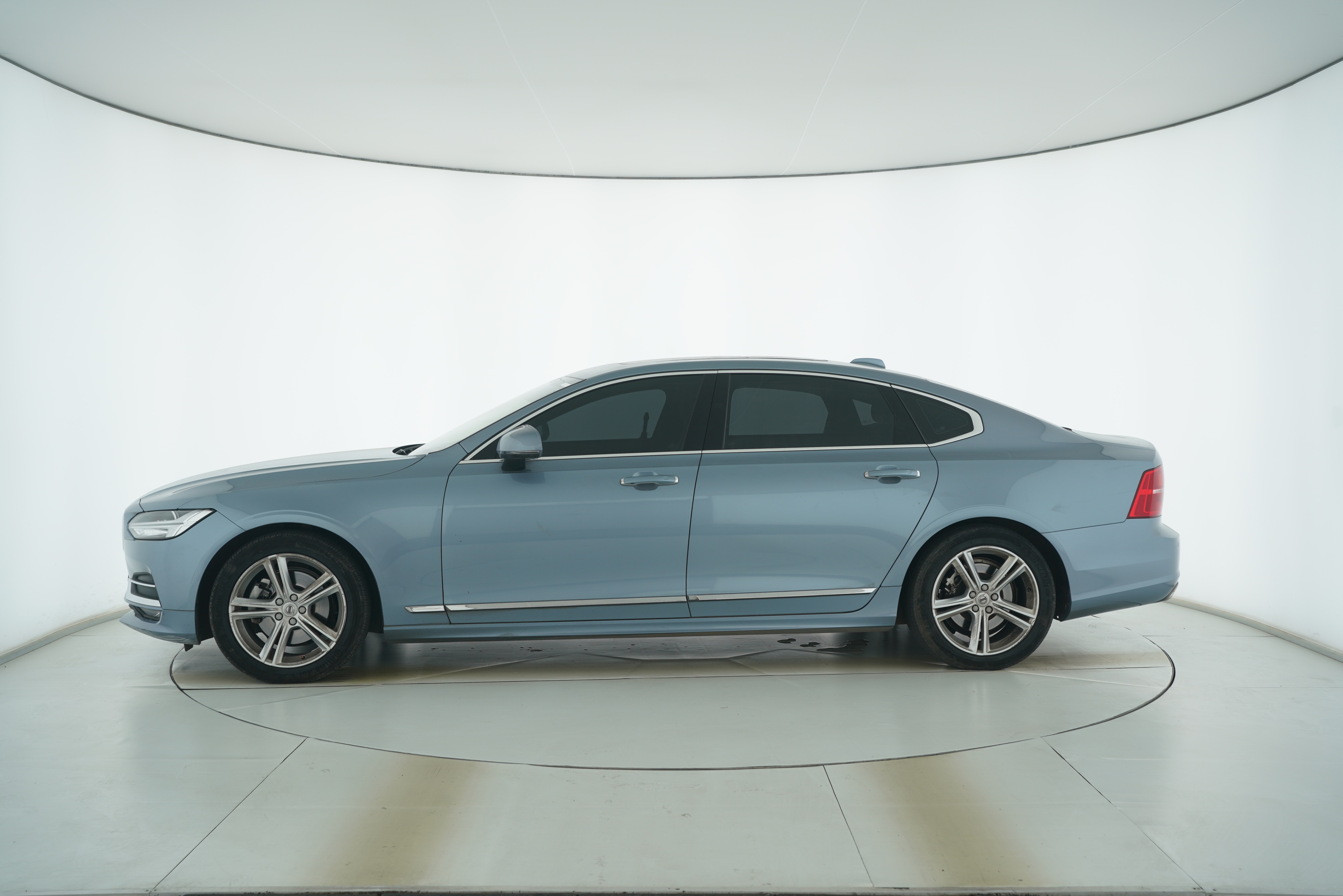 VOLVO S90 2019 — фото 7