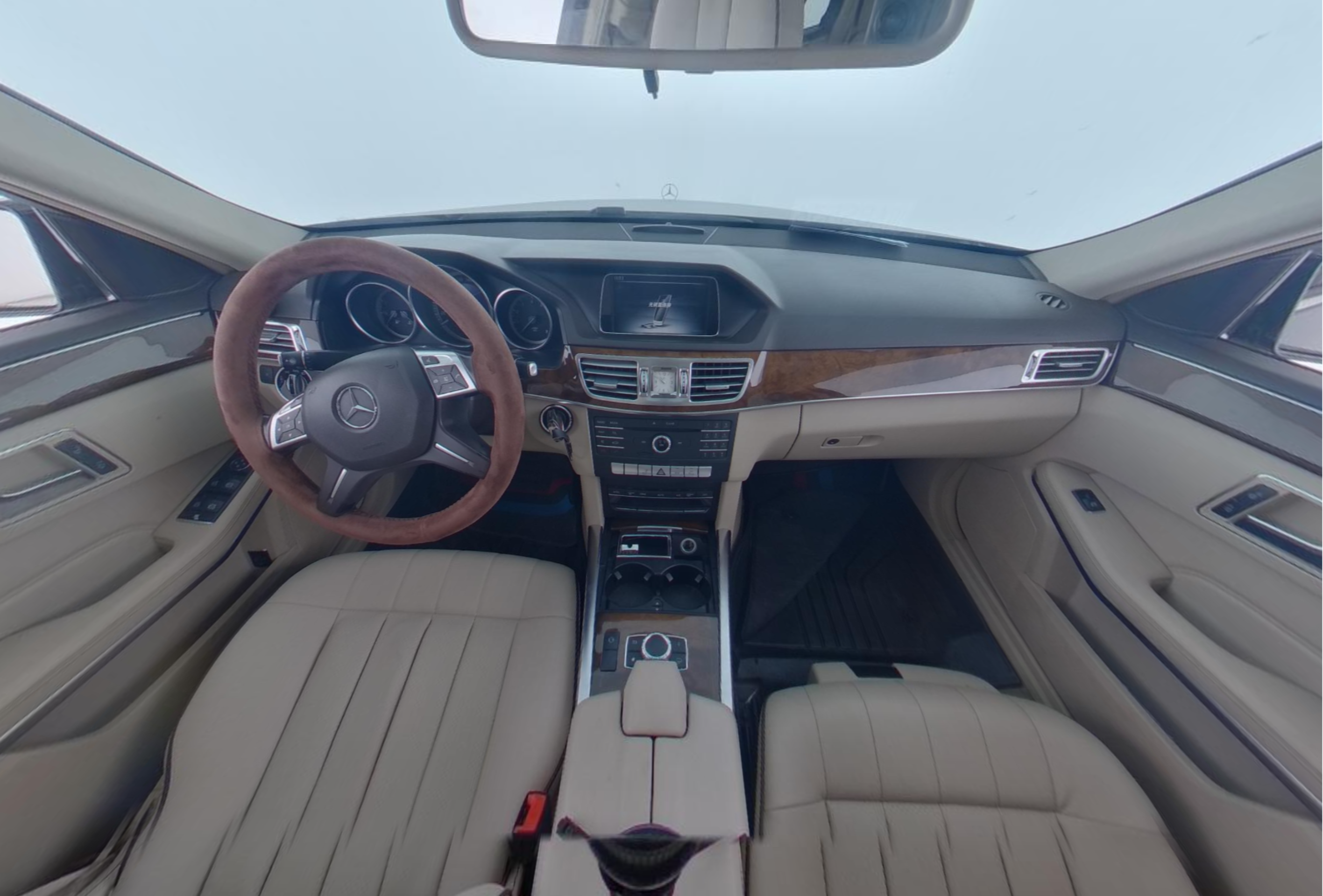 Mercedes Benz E-Class 2015 — фото 9