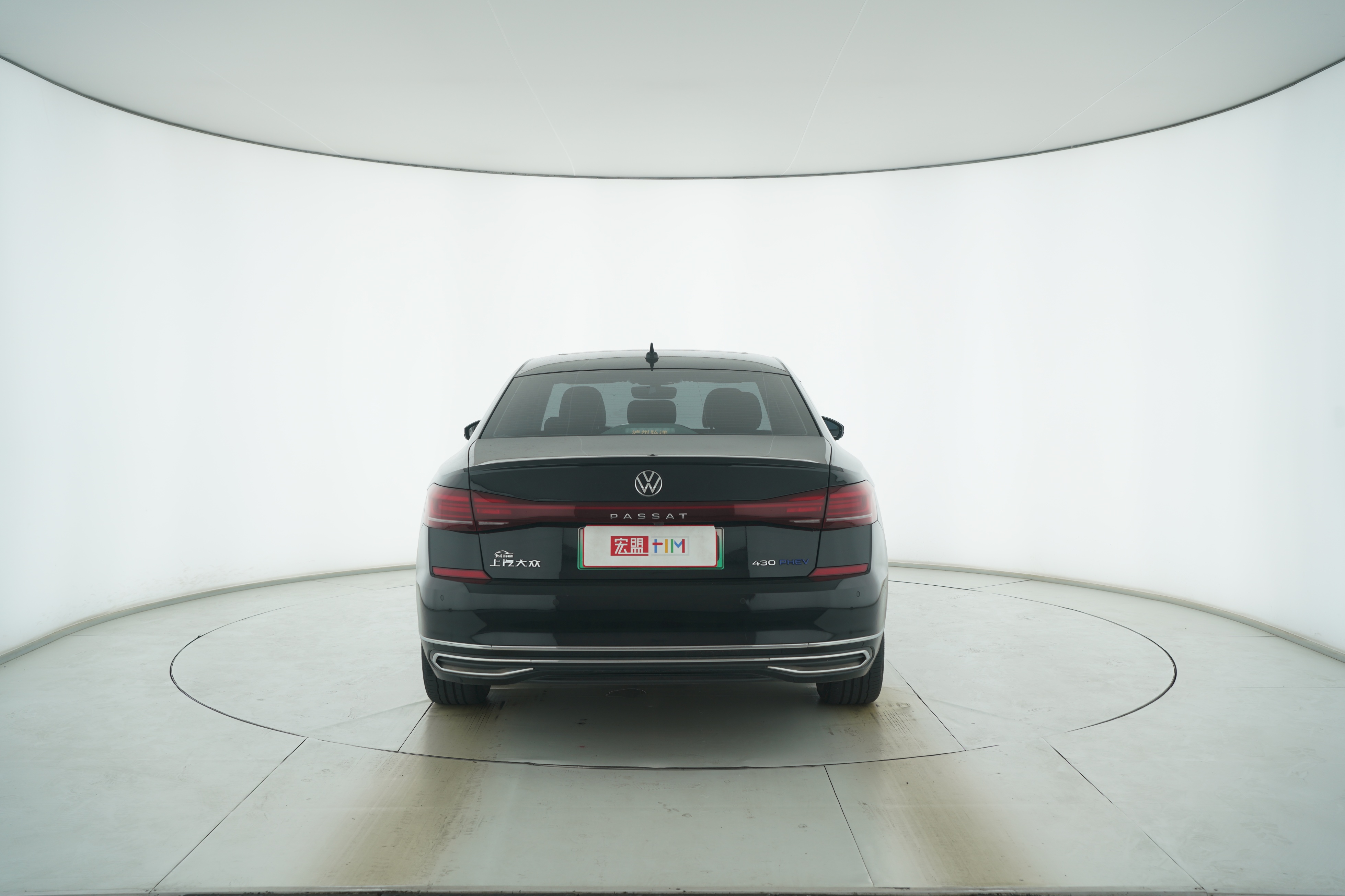Volkswagen Passat Plug-in Hybrid 2023 — фото 6
