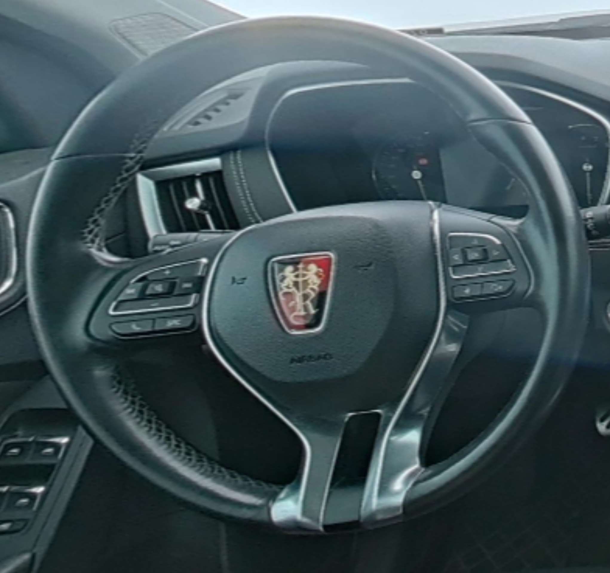 Roewe RX5 2018 — фото 10