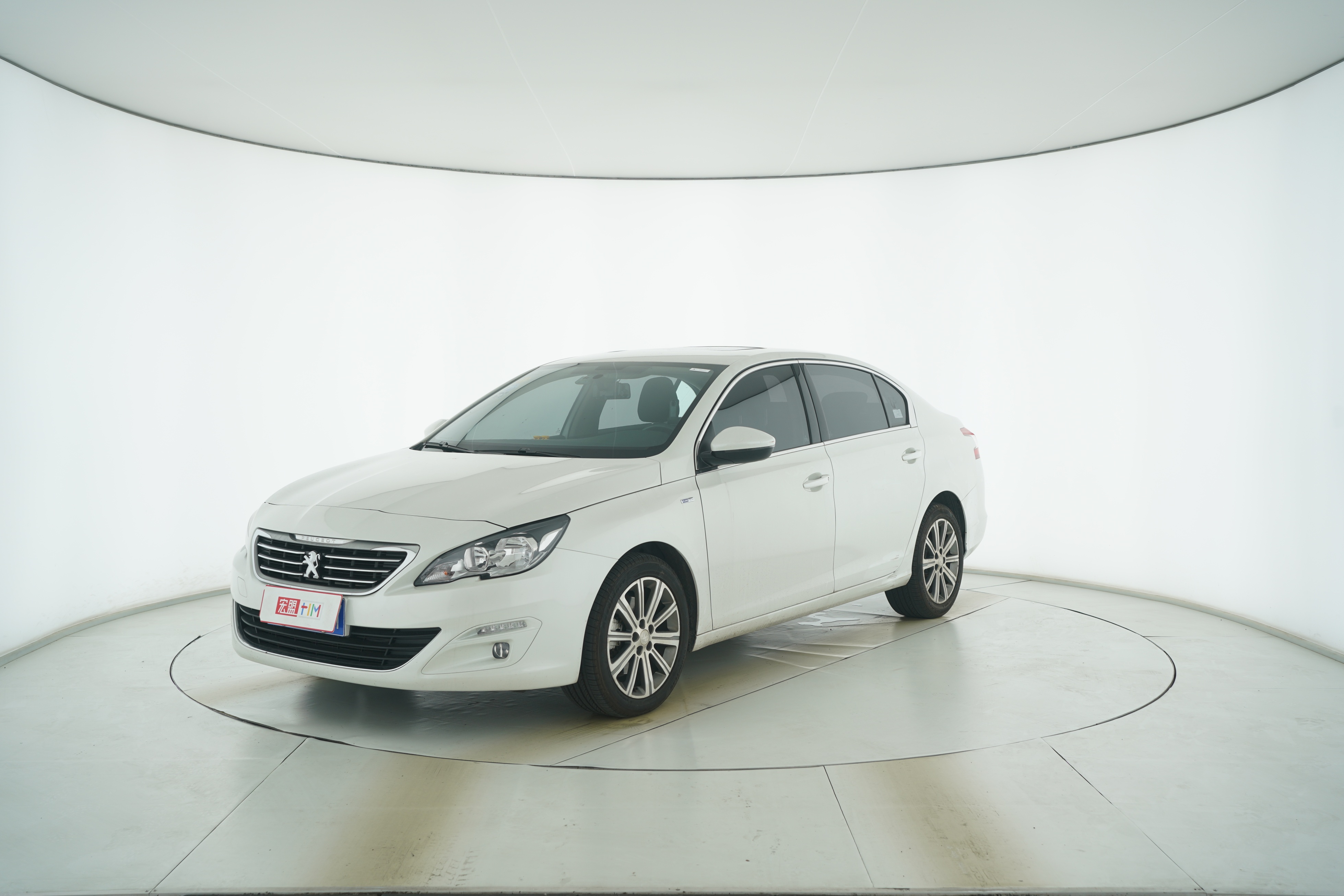 Peugeot 408 2018 — фото 1