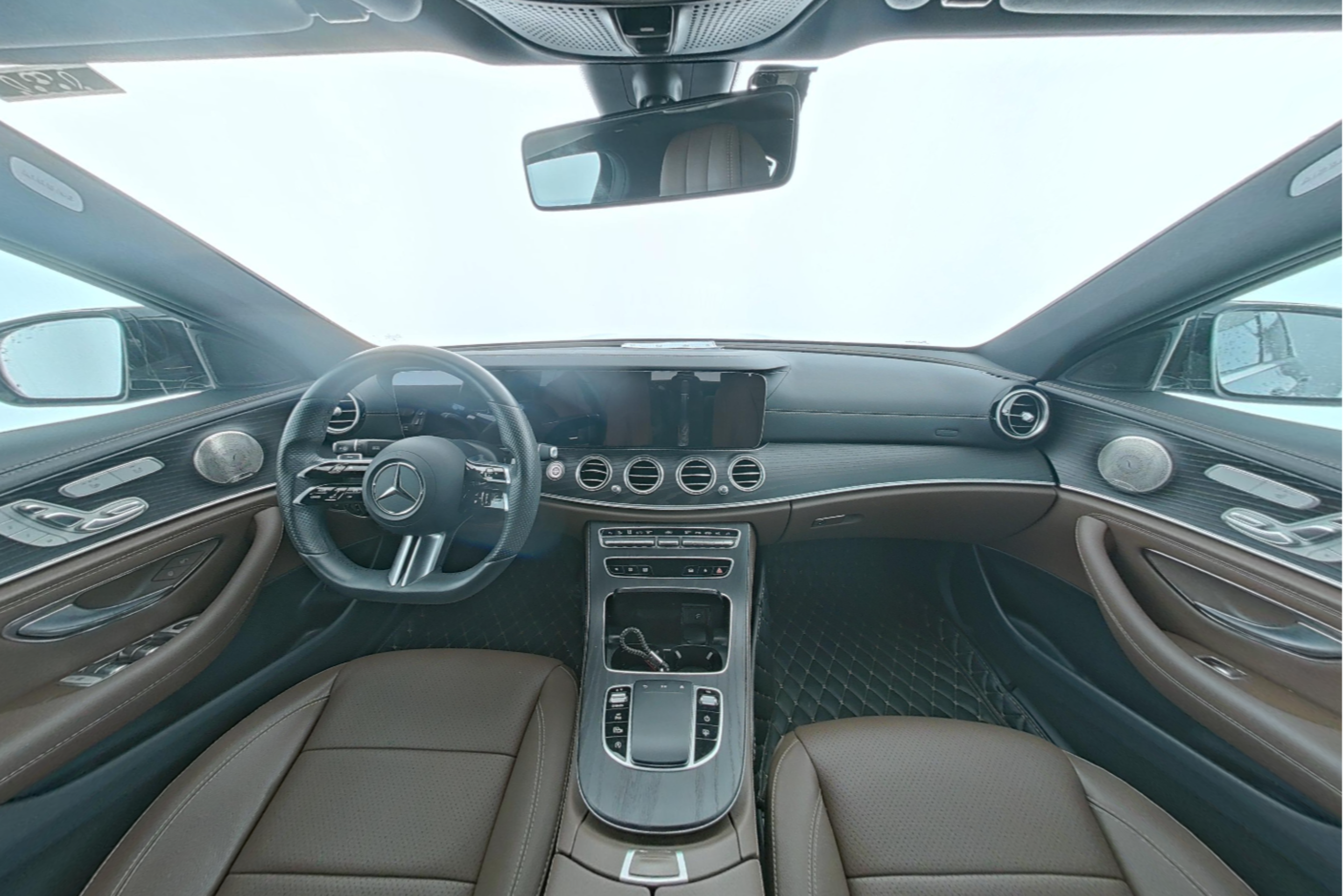 Mercedes Benz E-Class 2023 — фото 9
