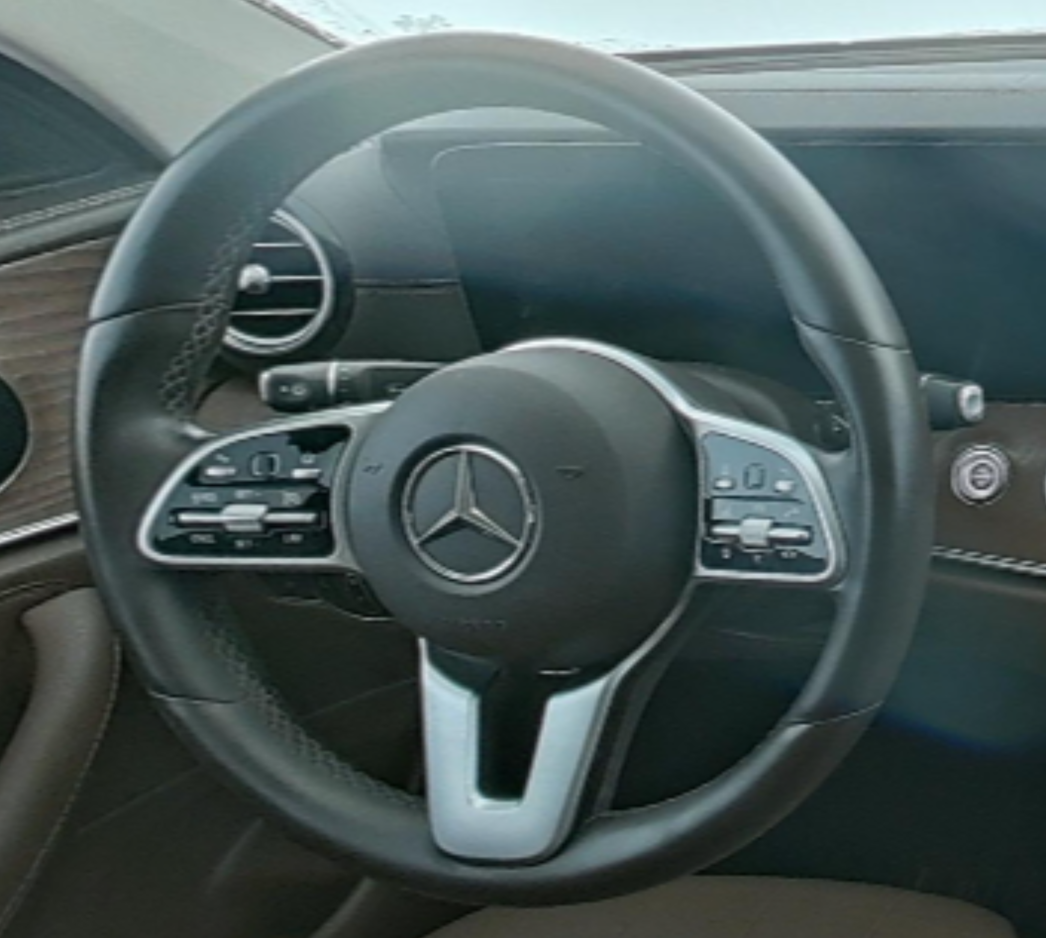 Mercedes Benz E-Class 2020 — фото 10