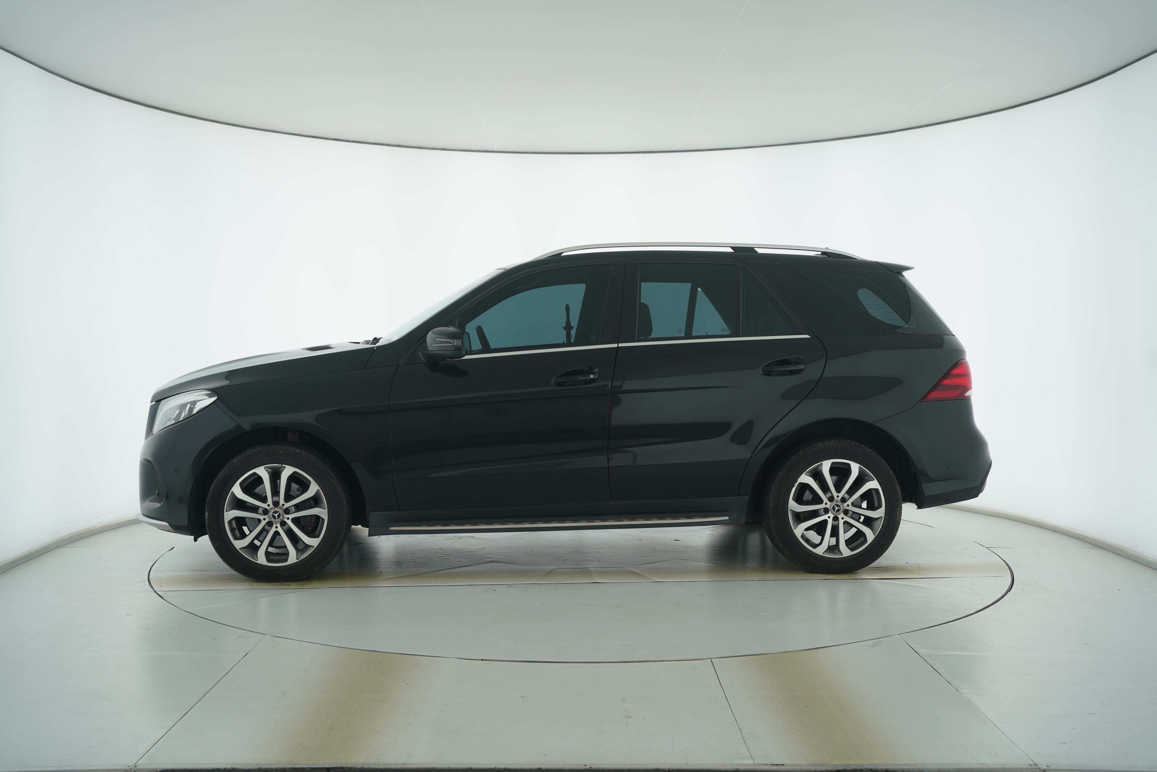 Mercedes Benz GLE 2017 — фото 7