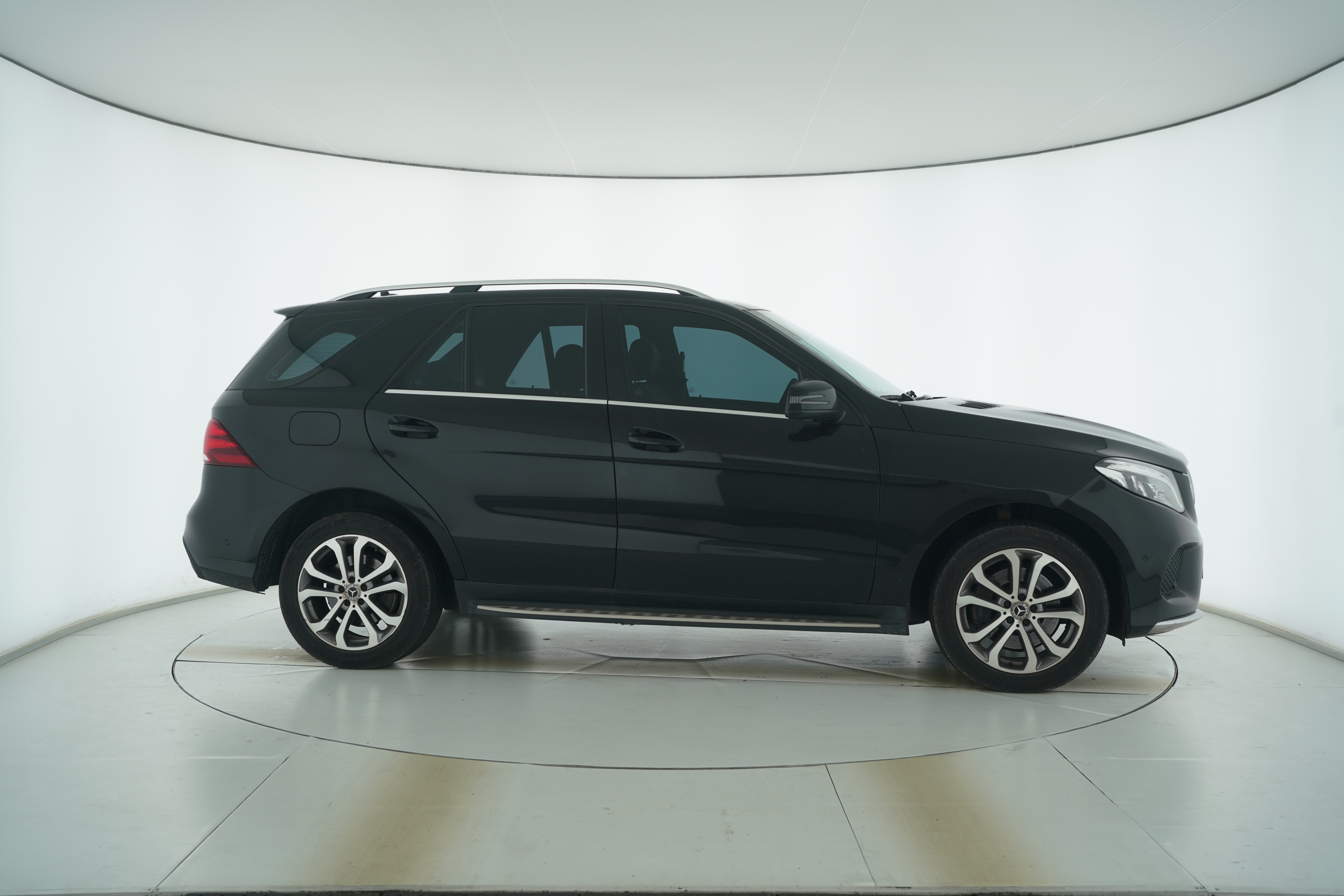 Mercedes Benz GLE 2017 — фото 8