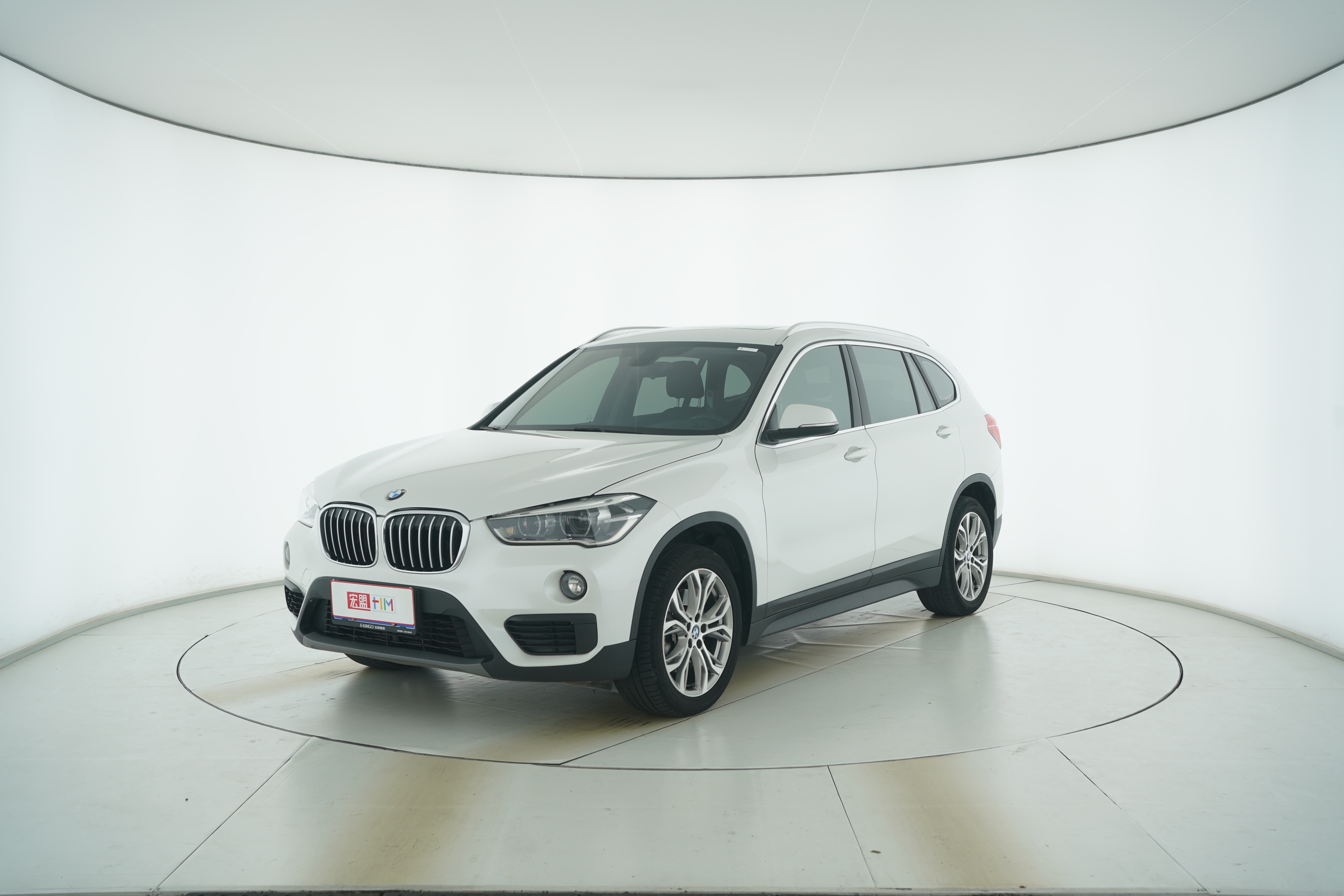 BMW X1 2019 — фото 1