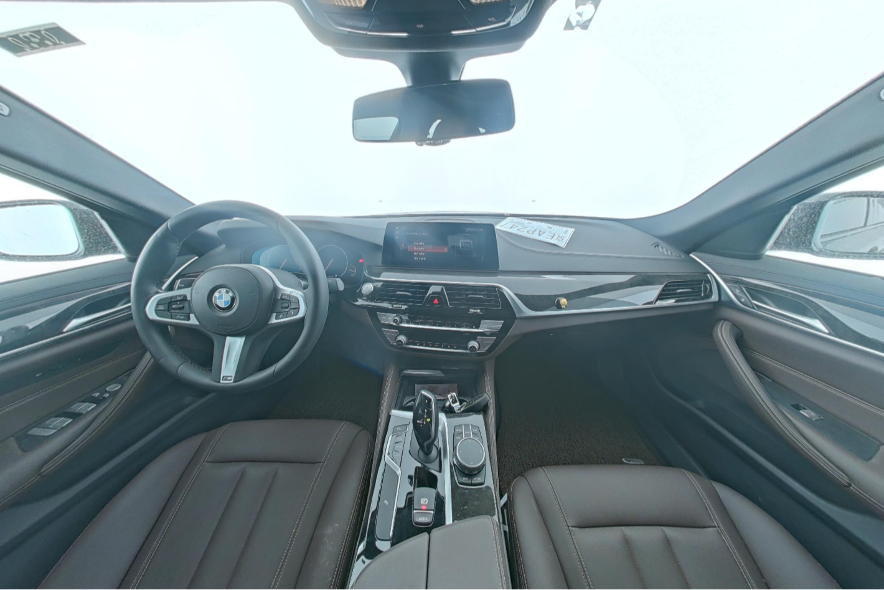 BMW 5 Series 2019 — фото 9